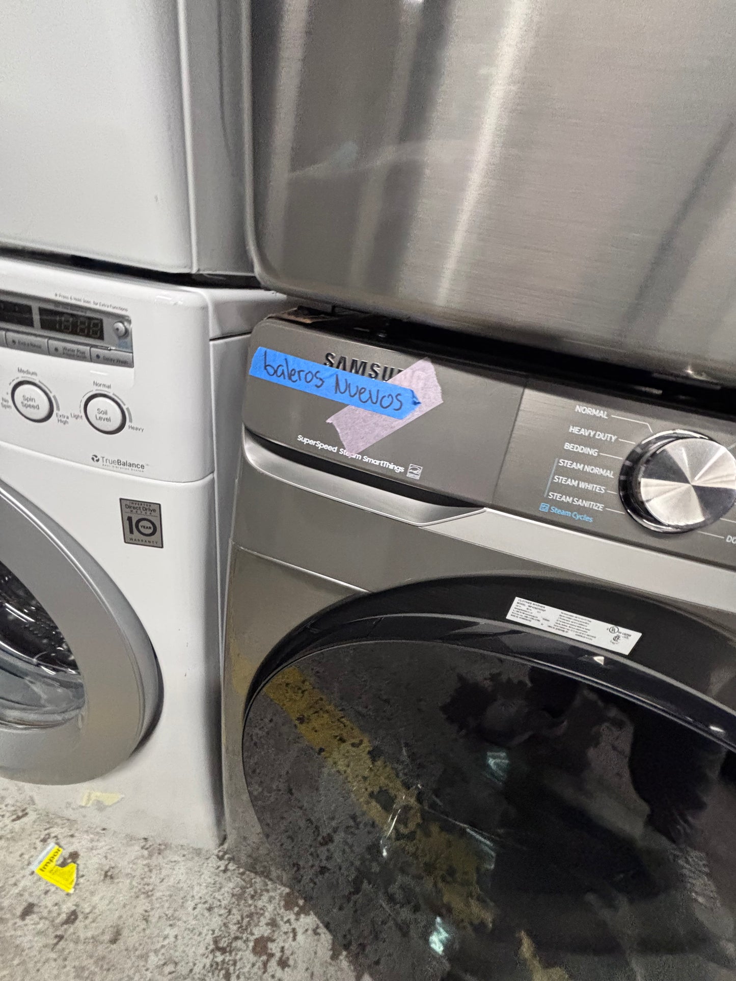 >>Samsung gray  washer 4.5cu. ft. Large capacity, in great condition 27” stackable or side by side  used-refurbished  #FWTR46B