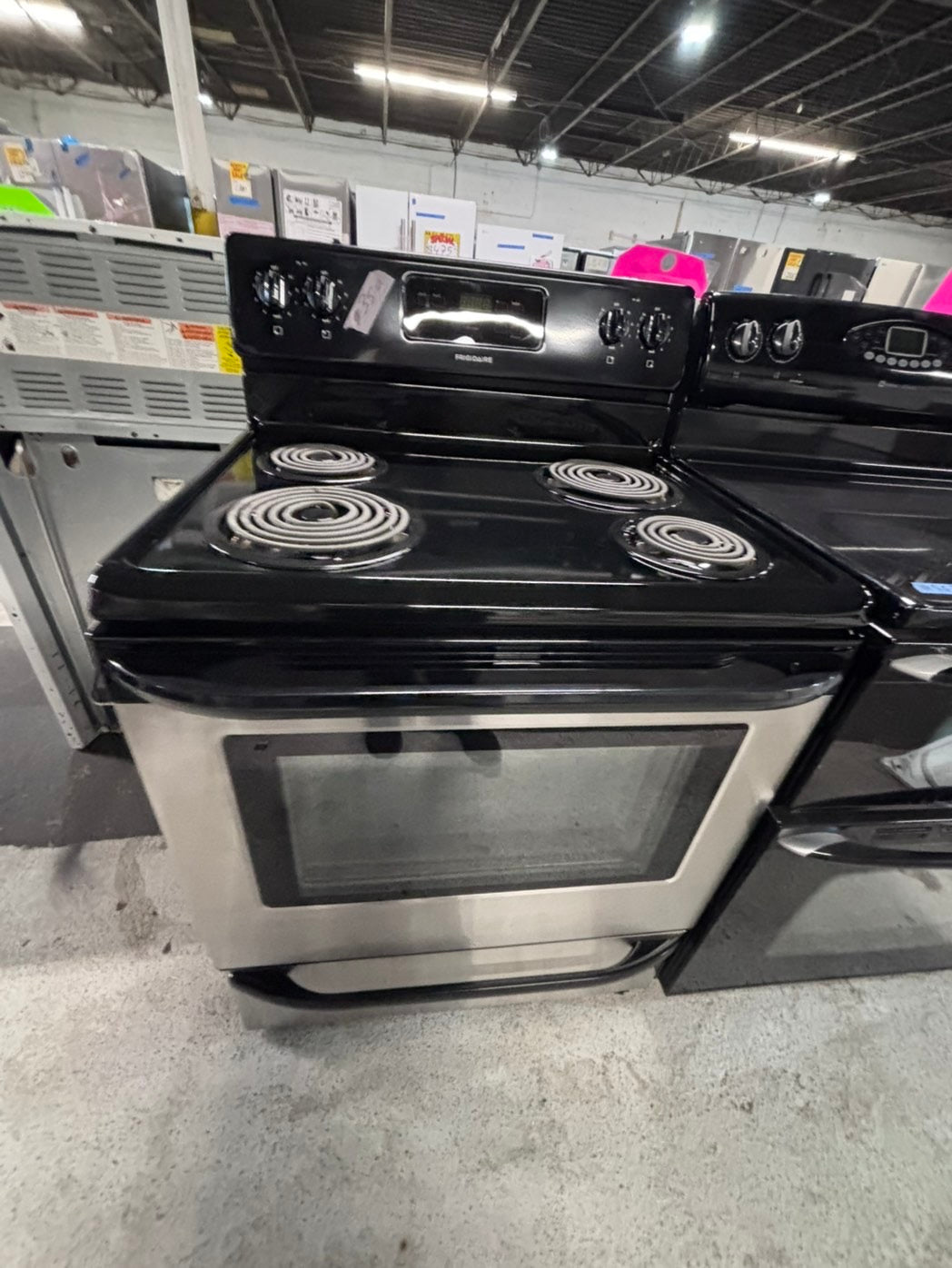 >*frigidaire stainless steel & black electric coil top range coil 220v bake /Broil 4 burner used-Refurbished  great condition 30" #ESZ5Z1B