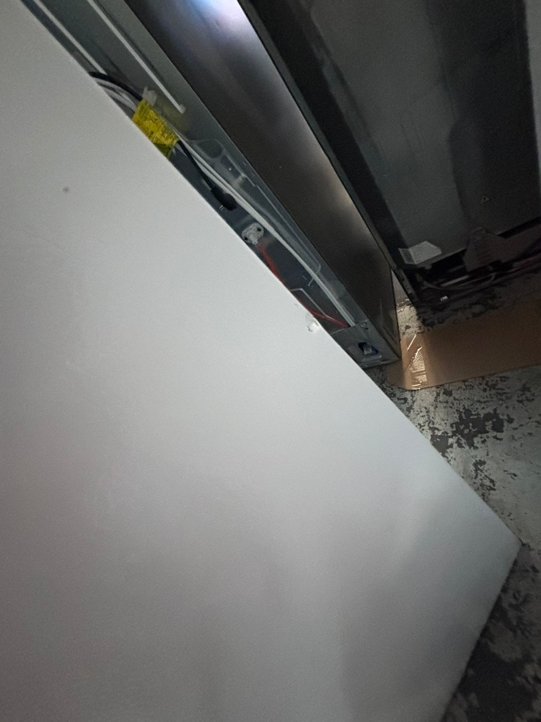 >>whirlpool 33” bottom freezer refrigerator no ice maker white color 33" used-refurbished #RFW9D5B