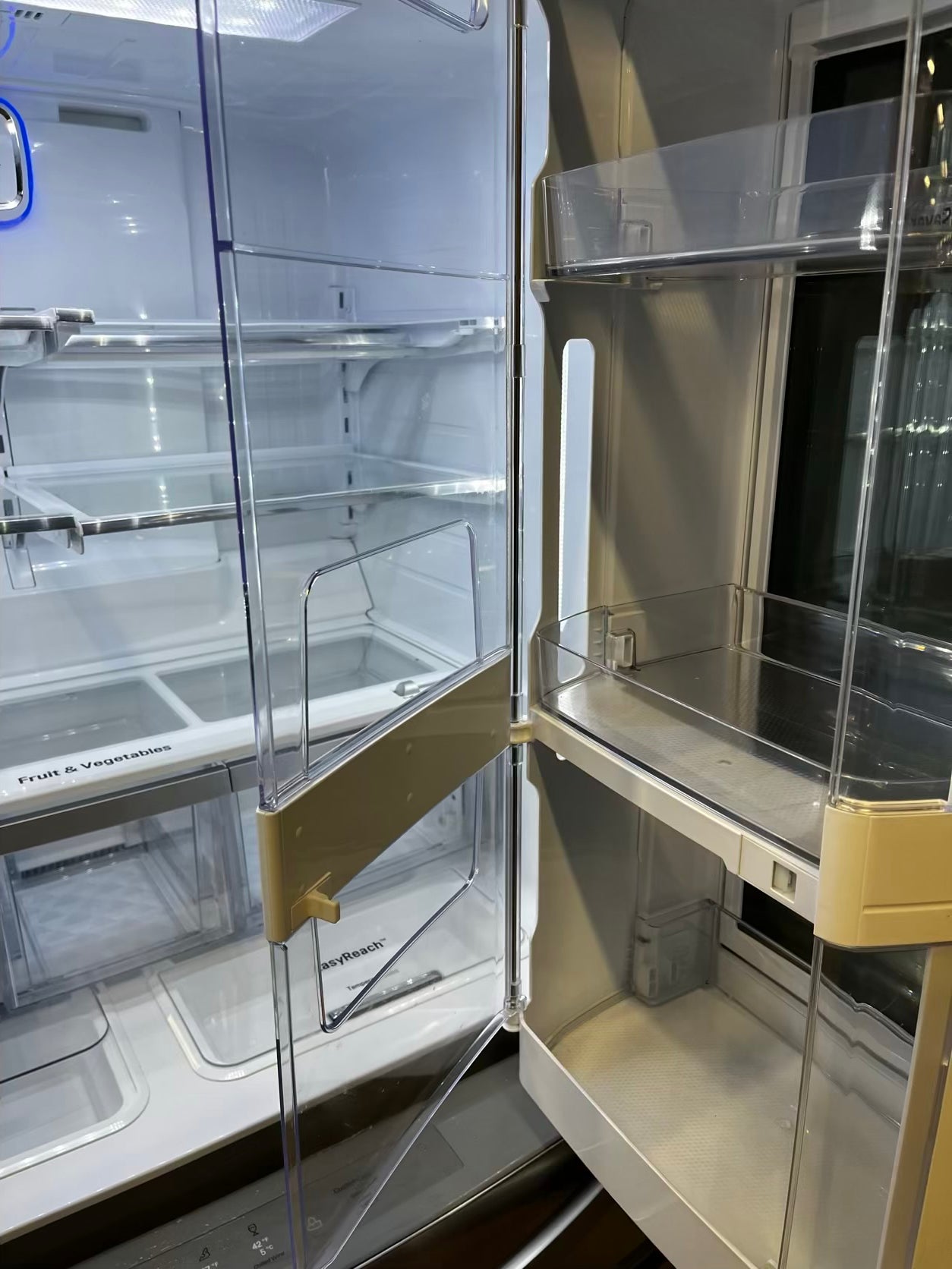 LG Four door Refrigerator stainless steel Showcase w/ ice water dispenser 36" counter-depth  #RF37479B