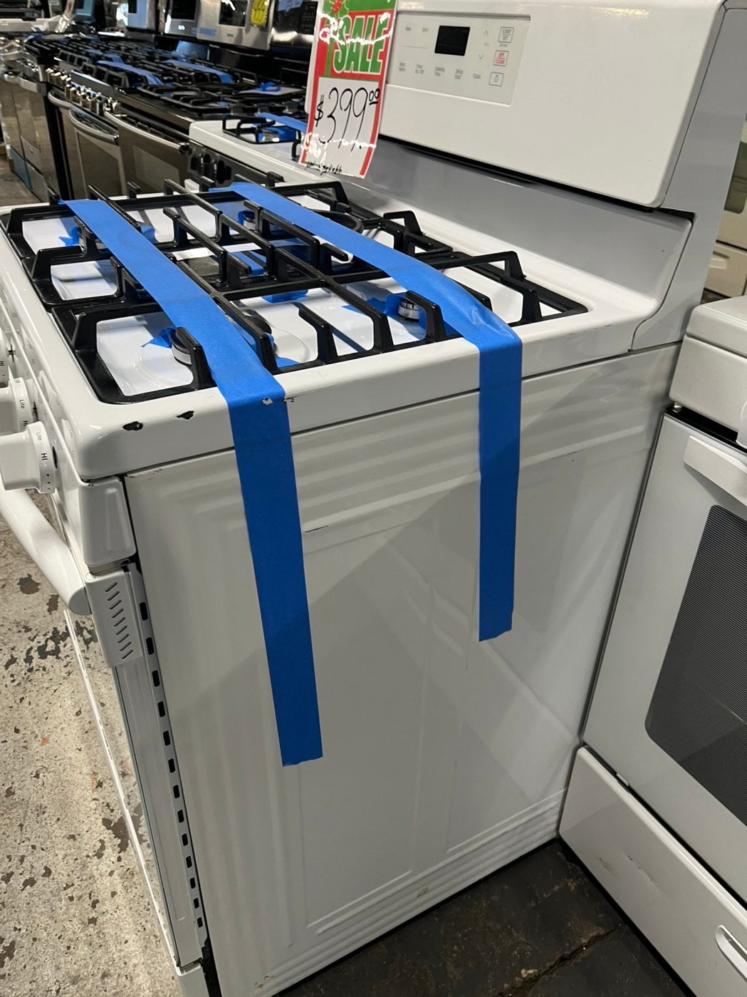 🎁🎄Holiday sale‼️Samsung gas range 5 burner bake broil in white Refurbished 30" #GR27RB