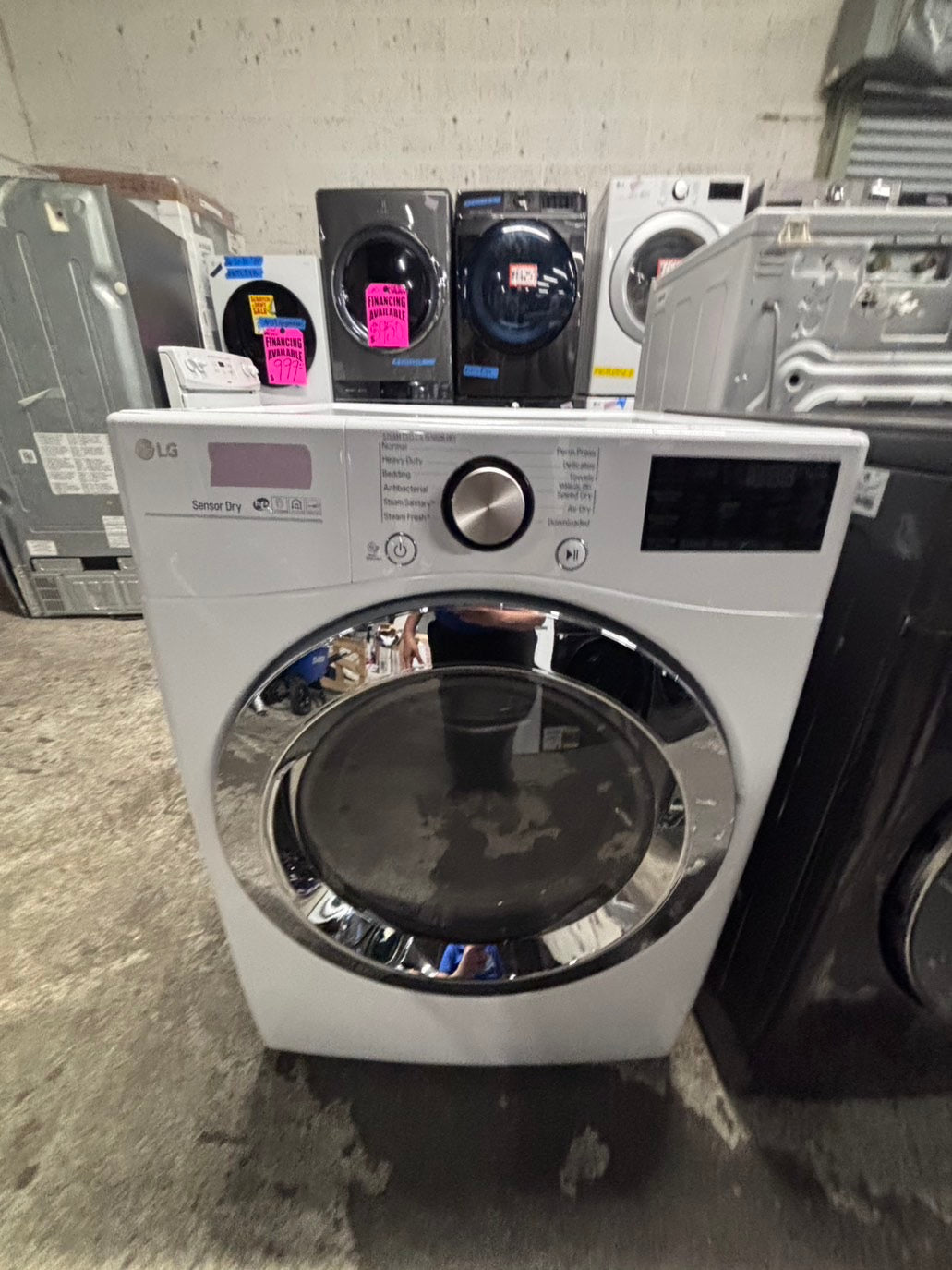 >*LG like new sensor Dry front load stackable electric 220v dryer in white color used-refurbished 27" #DLGH16B