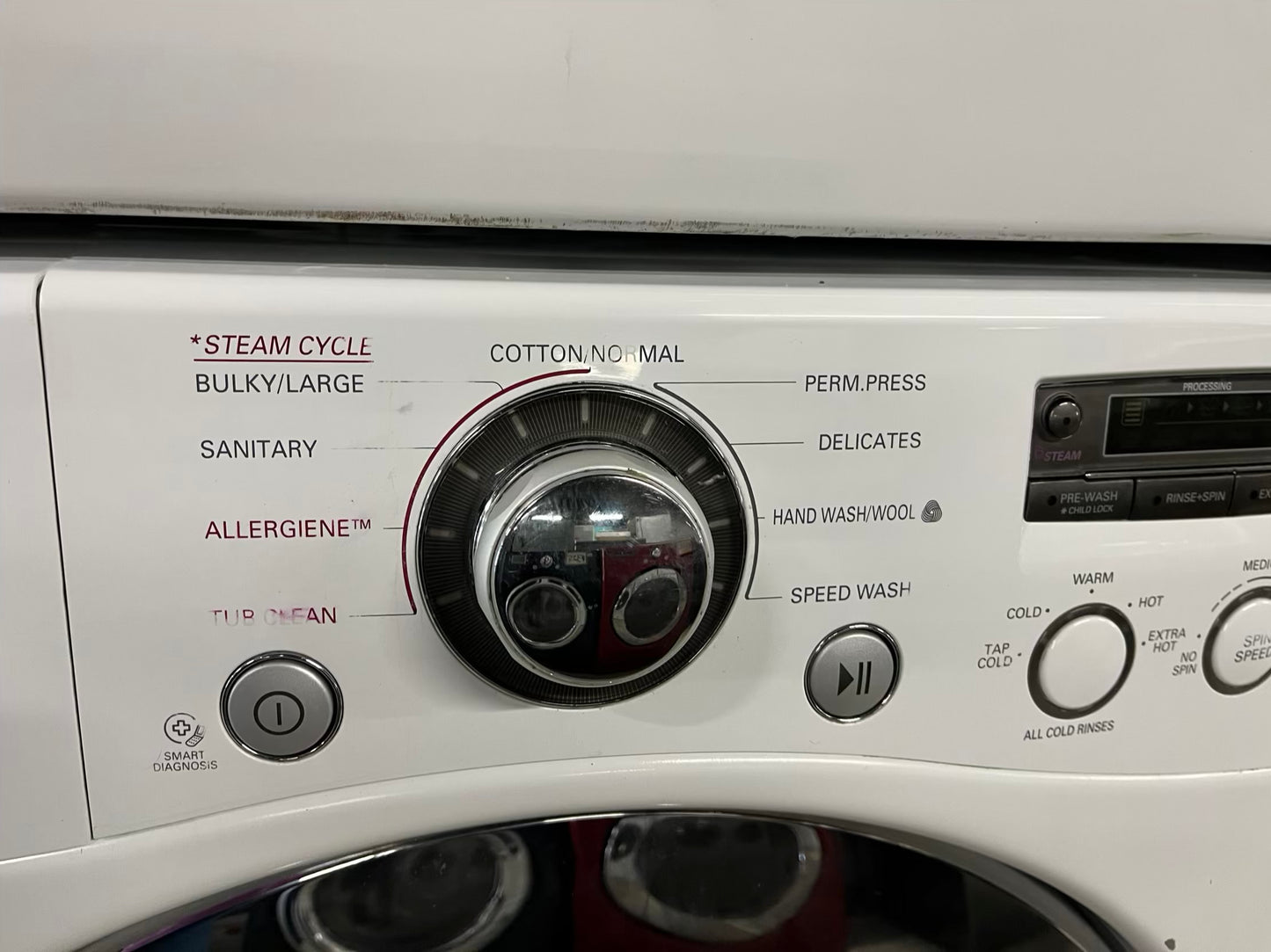 LG washer & dryer set electric 220v front load stackable in white 30" in Refurbished #WD928RB