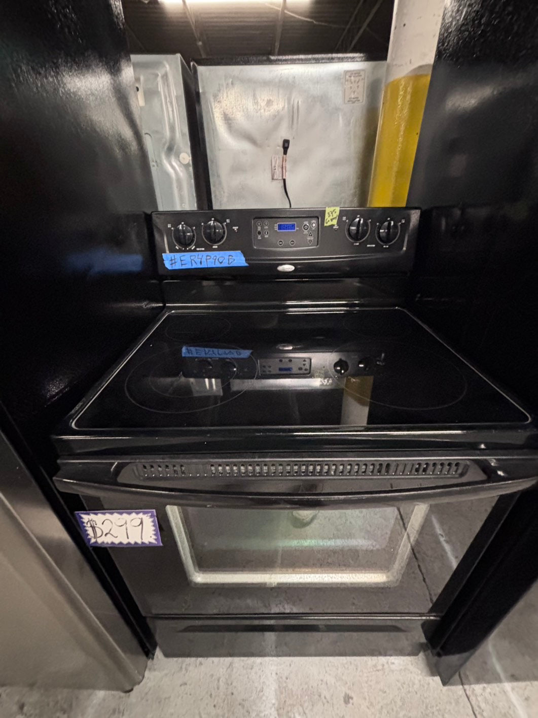 >2pc. Combo Special price🎉 whirlpool black top freezer refrigerator & electric stove same brand -used-refurbished 30" #RFWH39B2PC