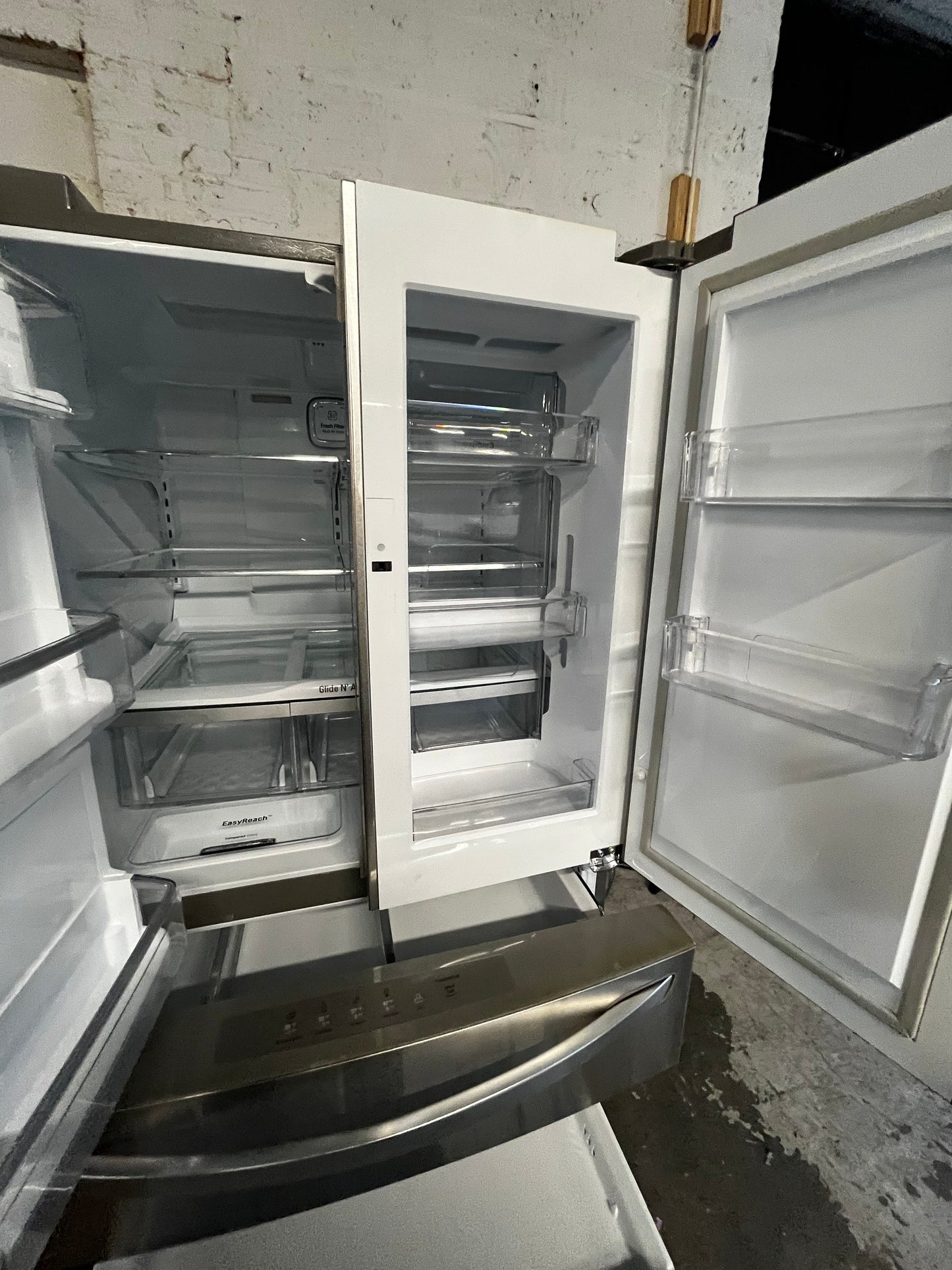 🎁 Holiday Sale 🎄 LG Four door refrigerator Showcase stainless steel w/ice water dispenser 36" Refurbished *NO water ice dispenser #RF22941B