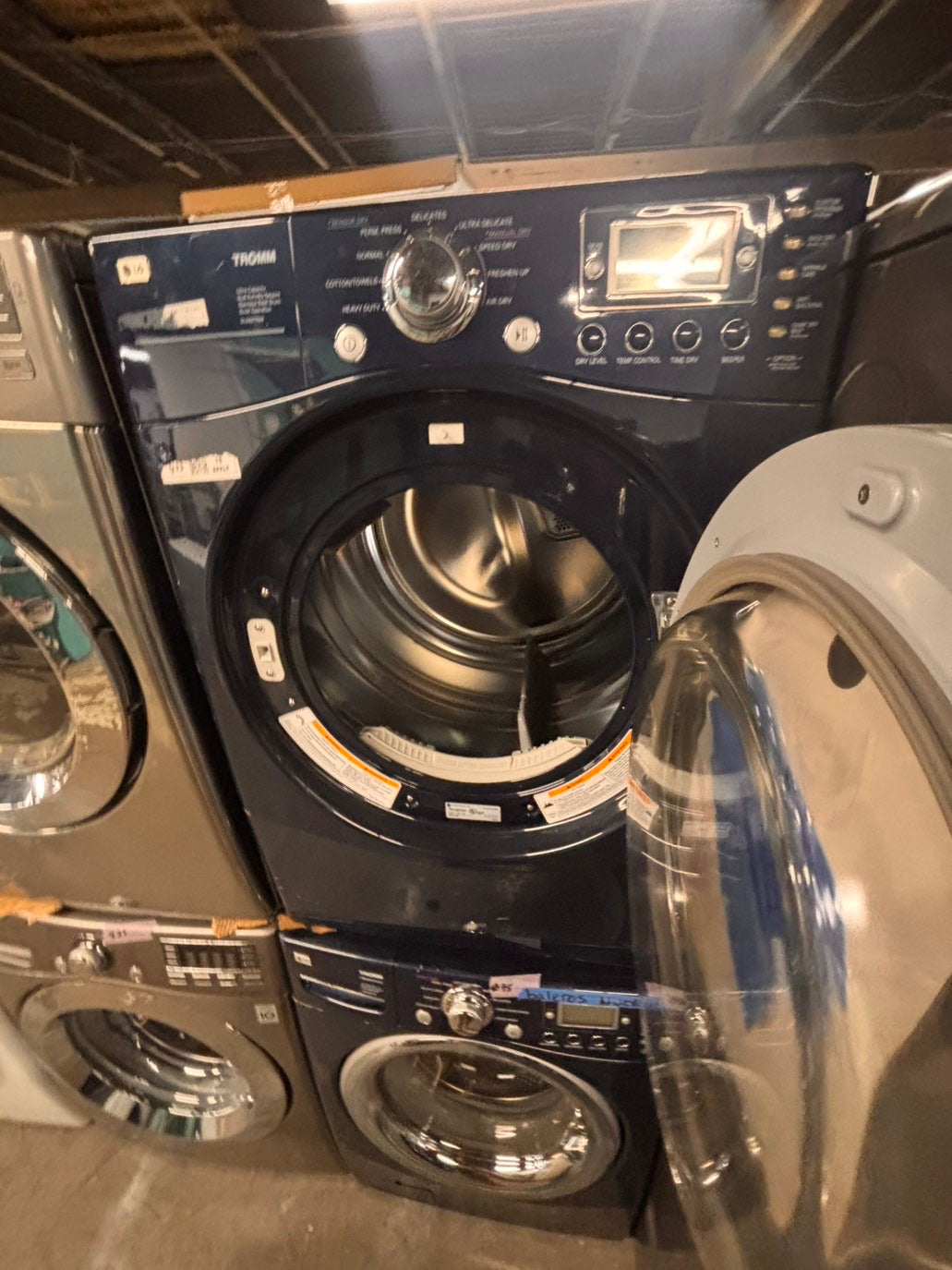 >* special🎉LG washer & dryer set electric 220v front load stackable or side by side - sensor dry in navy blue used,refurbished #WQB5SET