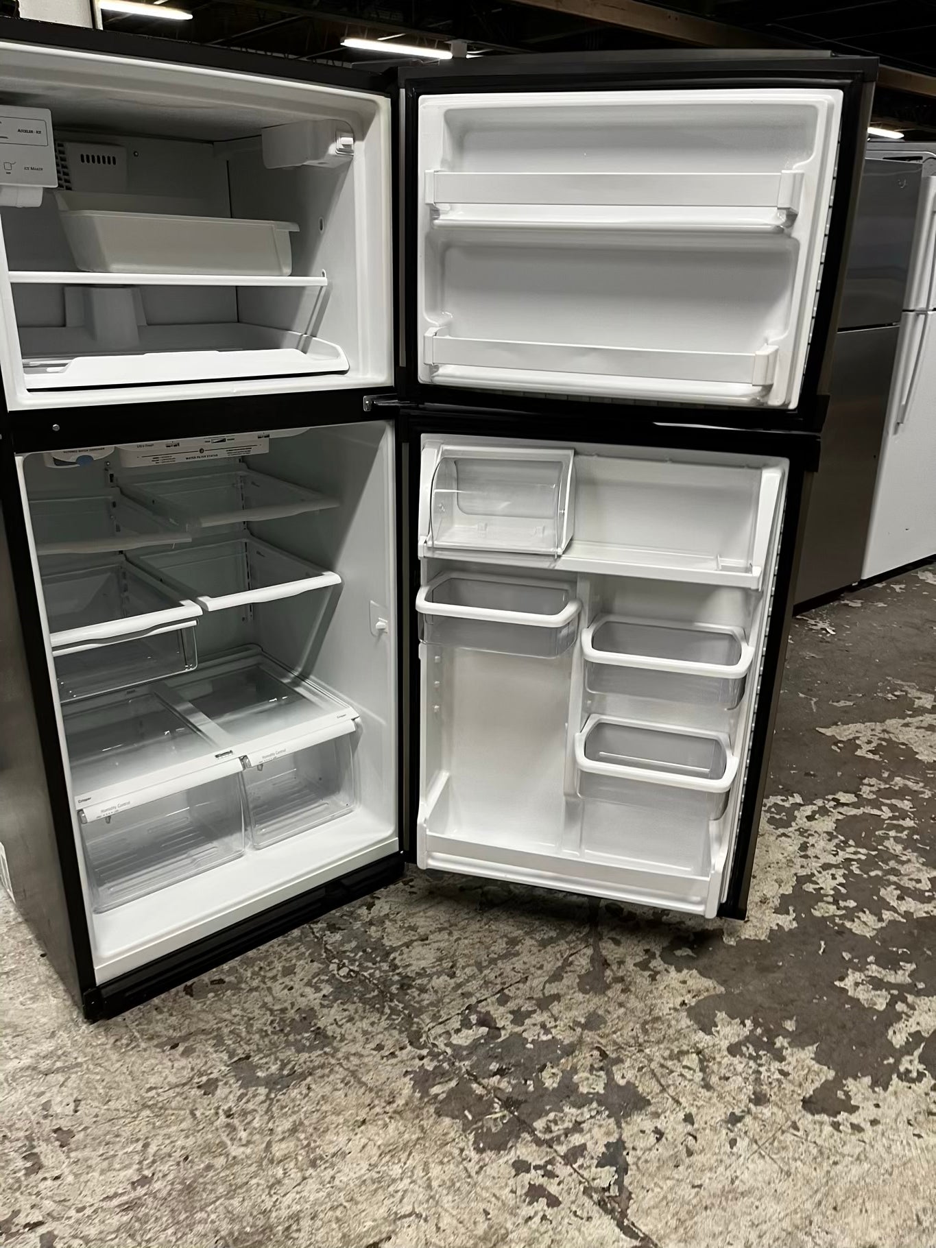 * Kenmore Elite  top freezer refrigerator slate w/ice maker 30" #RF4222B