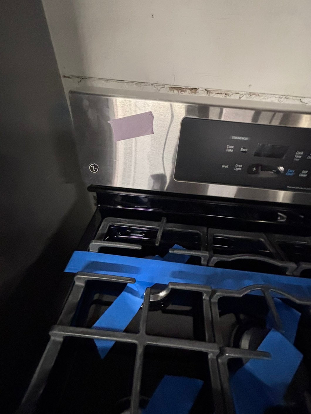 >special 3pc. Combo =LG French door Refrigerator counter depth  w/ ice water dispenser 36",gas stove 5 burners & new the range microwave all same brand  #ARF31B3PC