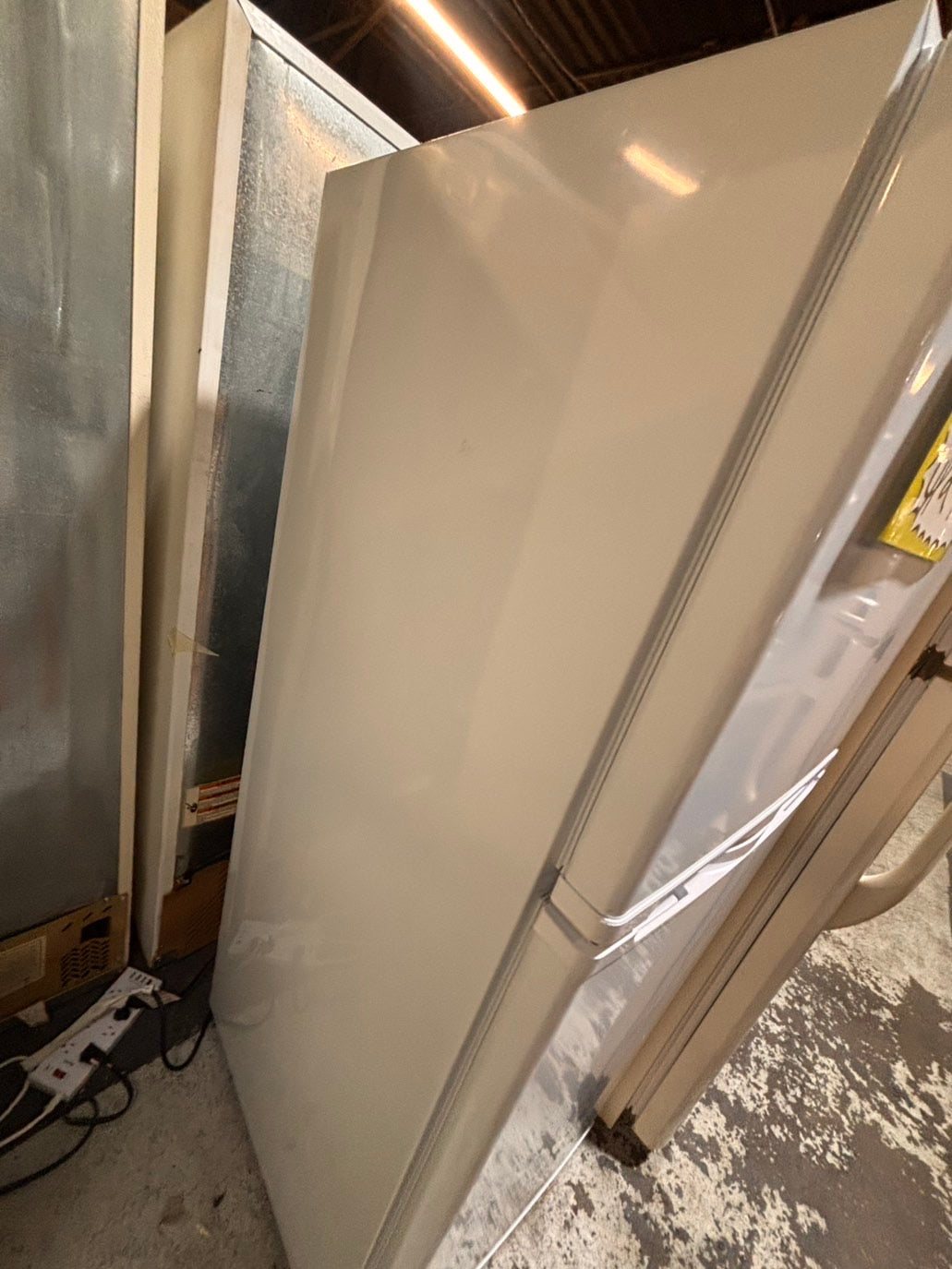 >*top freezer refrigerator working 💯 white color  24" used ,refurbished #RSA5DB