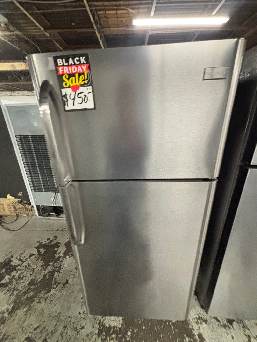 -📢black Friday sale 🦃 FRIGIDAIRE stainless steel TOP FREEZER REFRIGERATOR | 30" 21.cu.ft USED-REFURBISHED /item number #RF210KB
