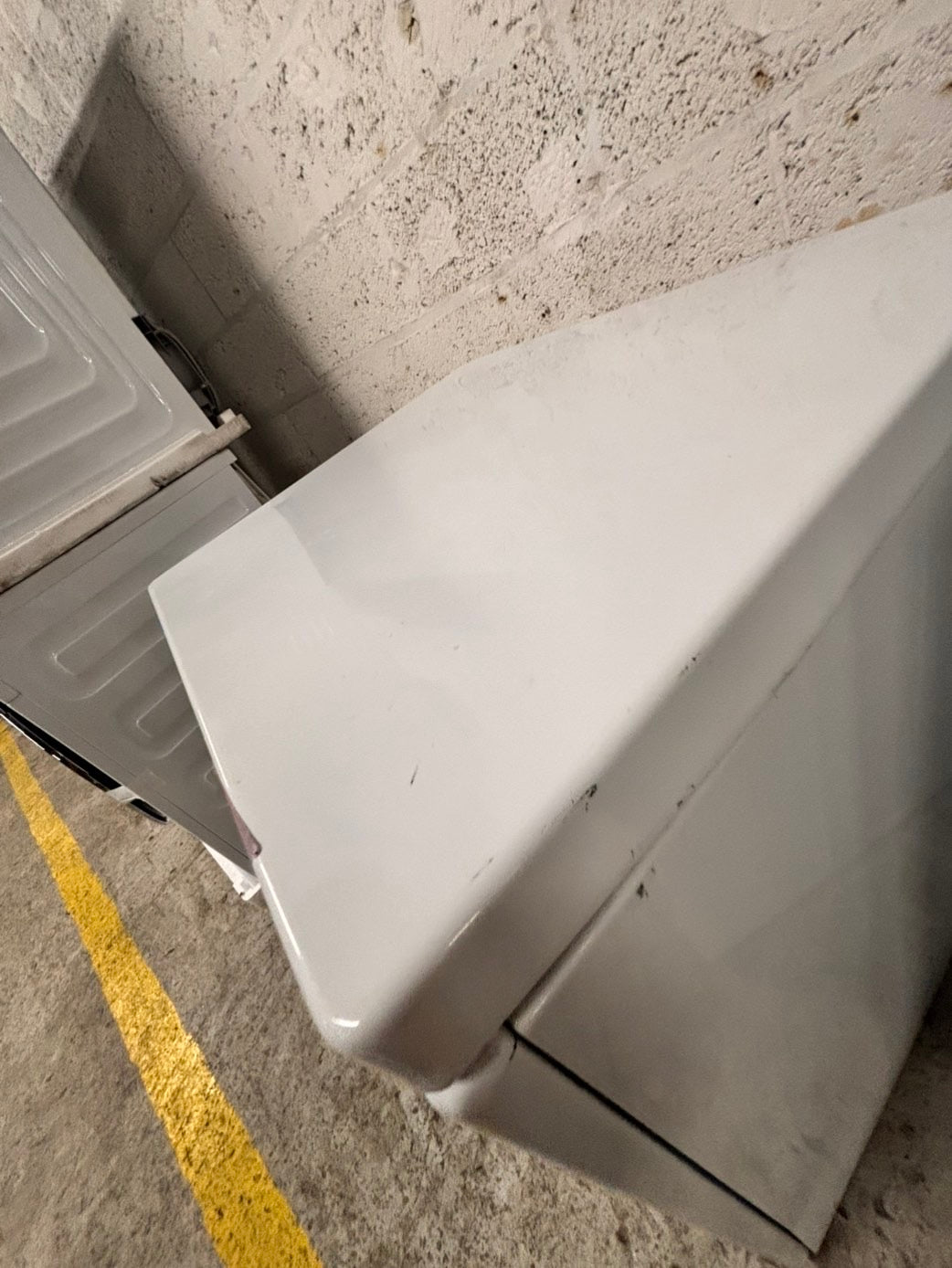 >24”whirlpool front load Electric Dryer 110v regular plug 🔌 white  #24WE56B
