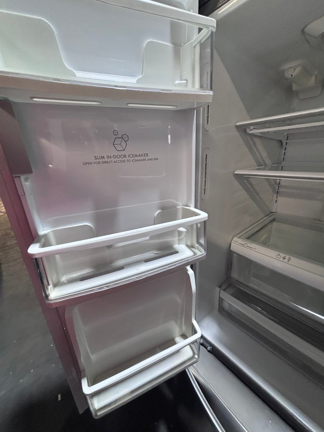 } Kenmore 33” x 68.1/2 h wide doors French door Refrigerator  w/ ice water dispenser inside #FDK33H38B