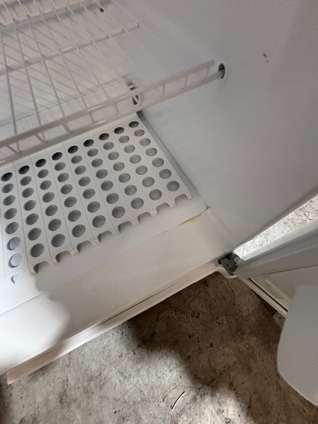 >>special 💥Frigidaire up-right freezer white 14.cu.ft Refurbished-used #FKUP14B