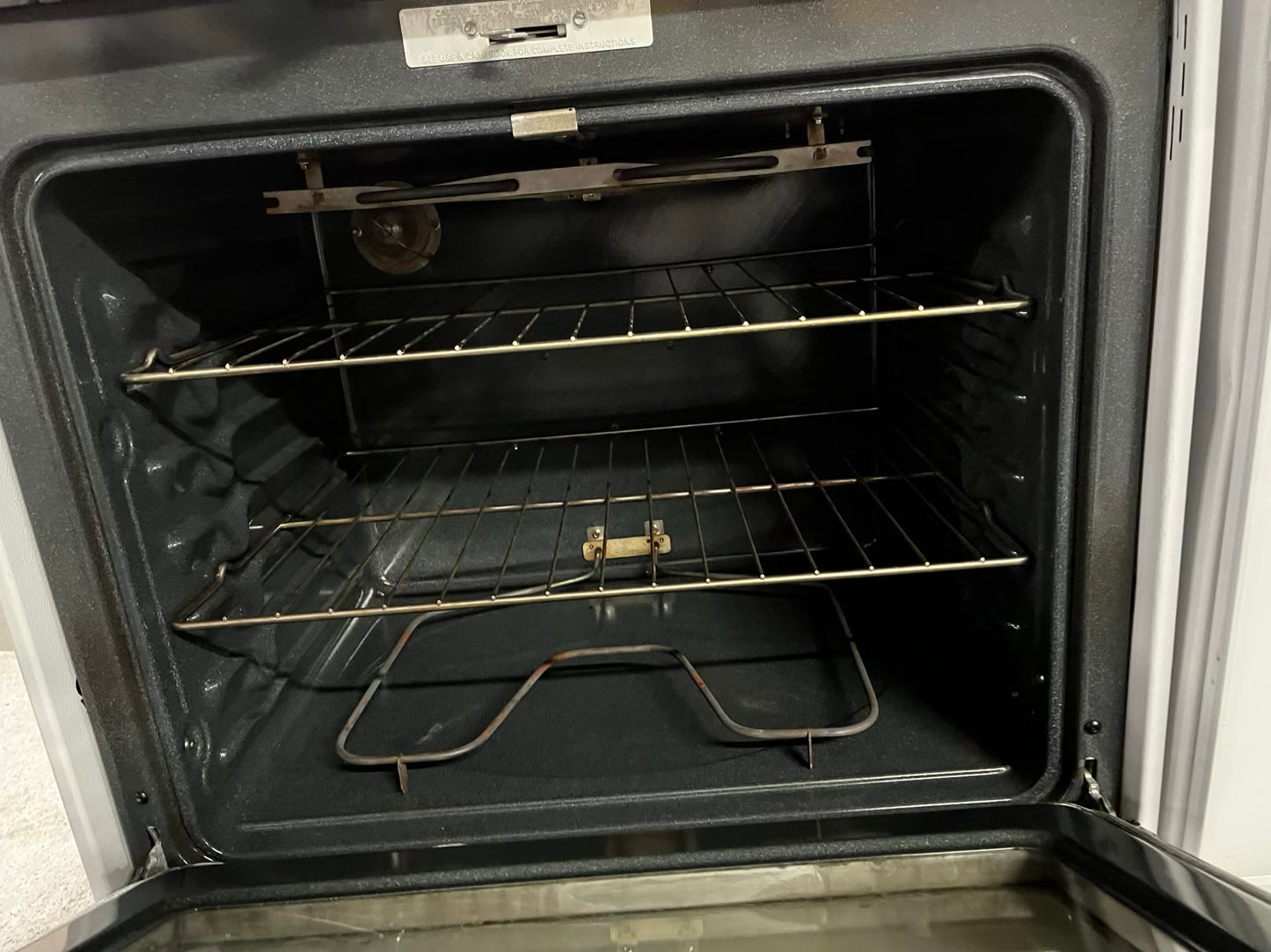 GE glass top electric range 220v 4 burner Refurbished bake Broil hi/lo self clean in white 30" #ER1PG49B