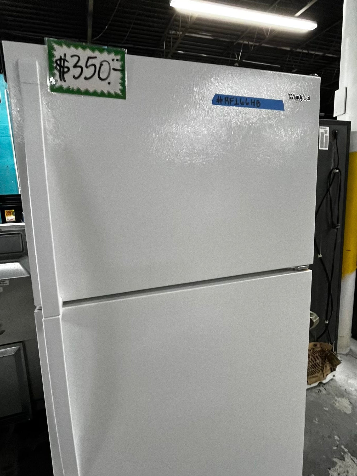 *Whirlpool top freezer refrigerator in white 28” used - refurbished #RF166HB