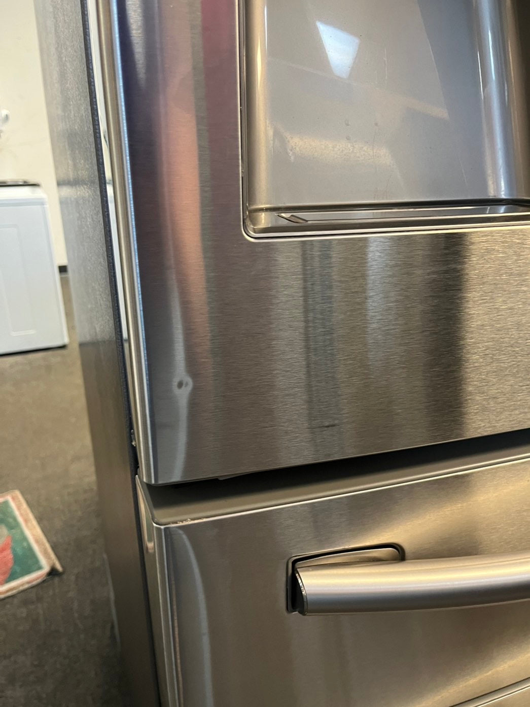 =•Samsung 33” wide 4-doors French door Refrigerator 33w x 69h 30”1/2depth. /stainless steel w/ ice water dispenser 33" #RFSMG338L