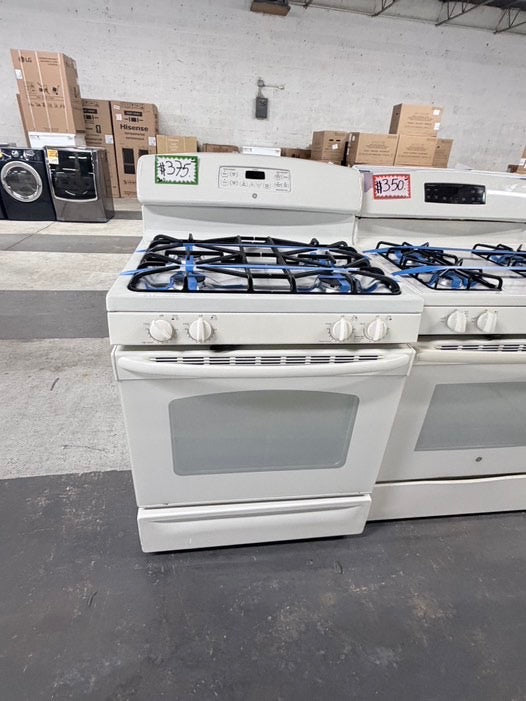 GE Gas range 4 burner bake broil self clean in off white used-Refurbished 30” #GR91345B