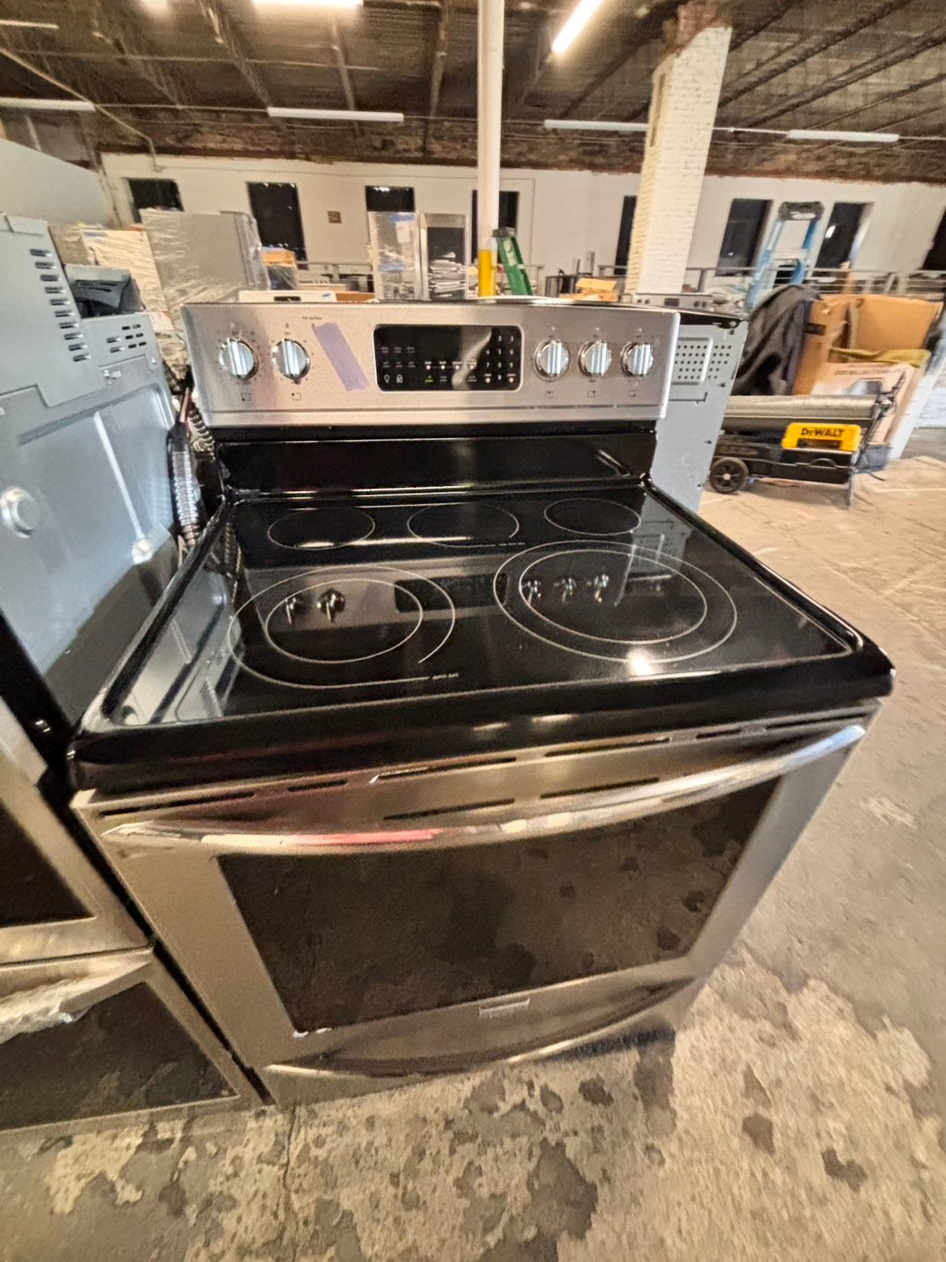 >frigidaire gallery glass top convection oven-electric range 220v 5 burner stainless steel color , warm zone bake broil fast boil ,used-Refurbished 30" #ESTD35VB