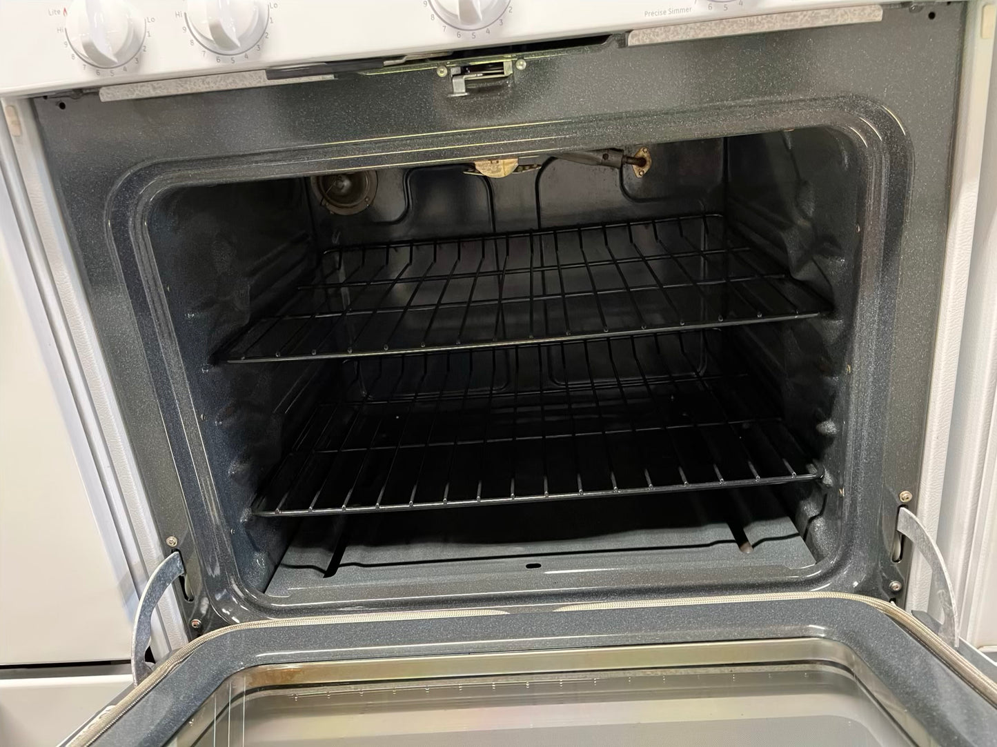 GE Gas range 5 burner bake broil hi/lo self clean in white Refurbished 30" #GR2165B