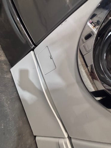 }gas LG white washer & gas dryer set front load stackable or side by side  27” in used Gas  used-Refurbished #GWD46B