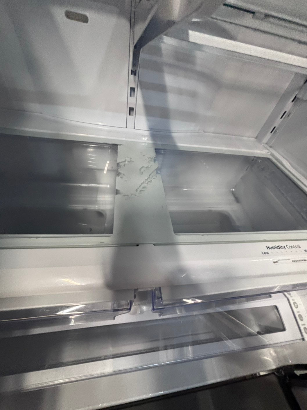 >*36”samsung counter depth French doors  fridge  stainless steel (ice maker & water doesn’t work) doesn’t affect on the others functions. 36” #SA24MAB