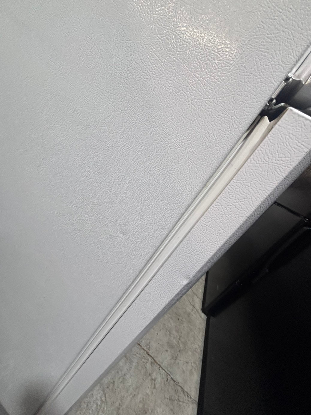 >>sale🎈frigidaire 30”18cu.ft -top freezer refrigerator white  color              -used refurbished 30” #F3FW6B