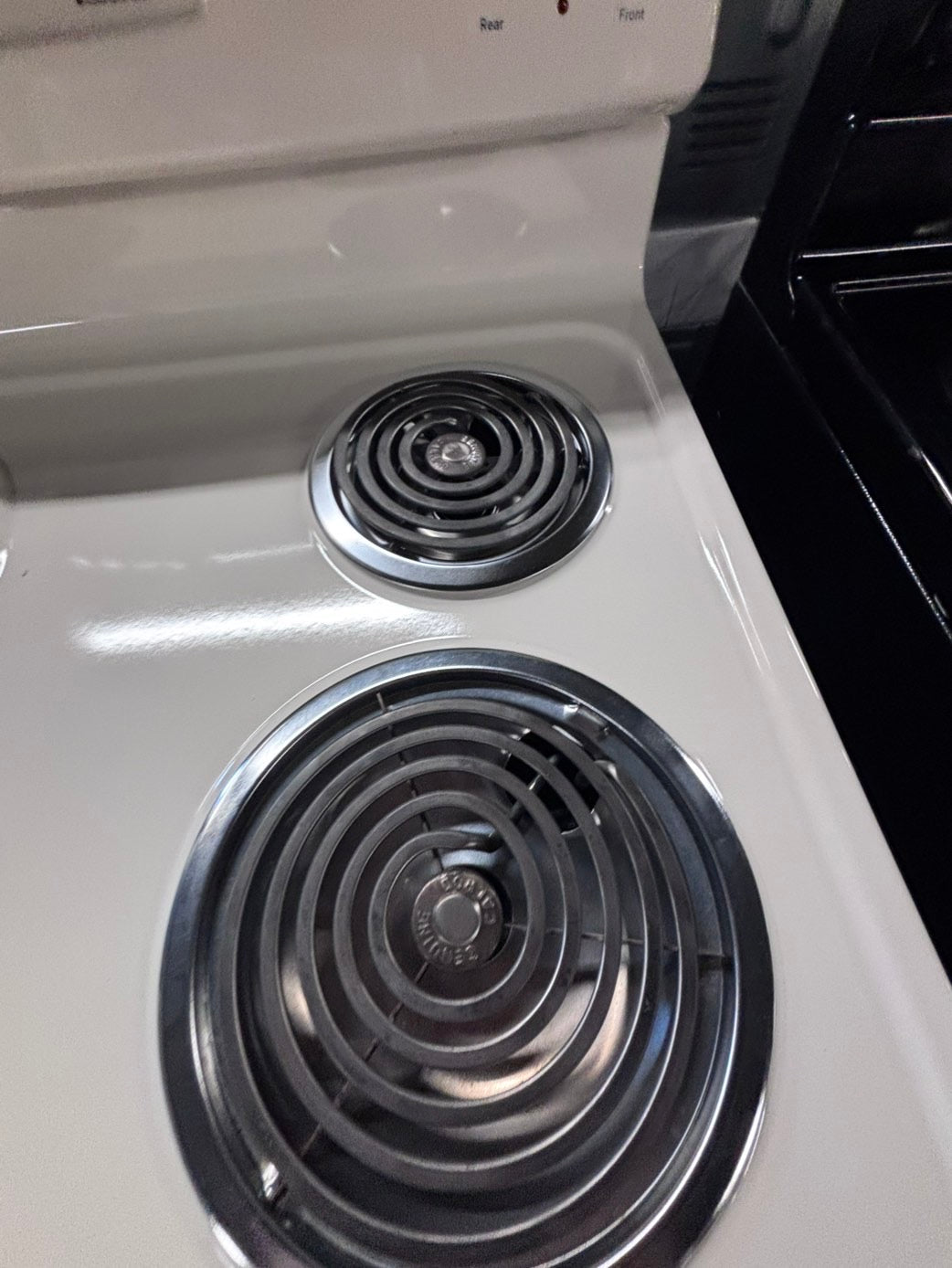 >*GE off white electric coil top range coil 220v bake /Broil 4 burner used-Refurbished  great condition 30" #EGEF95B