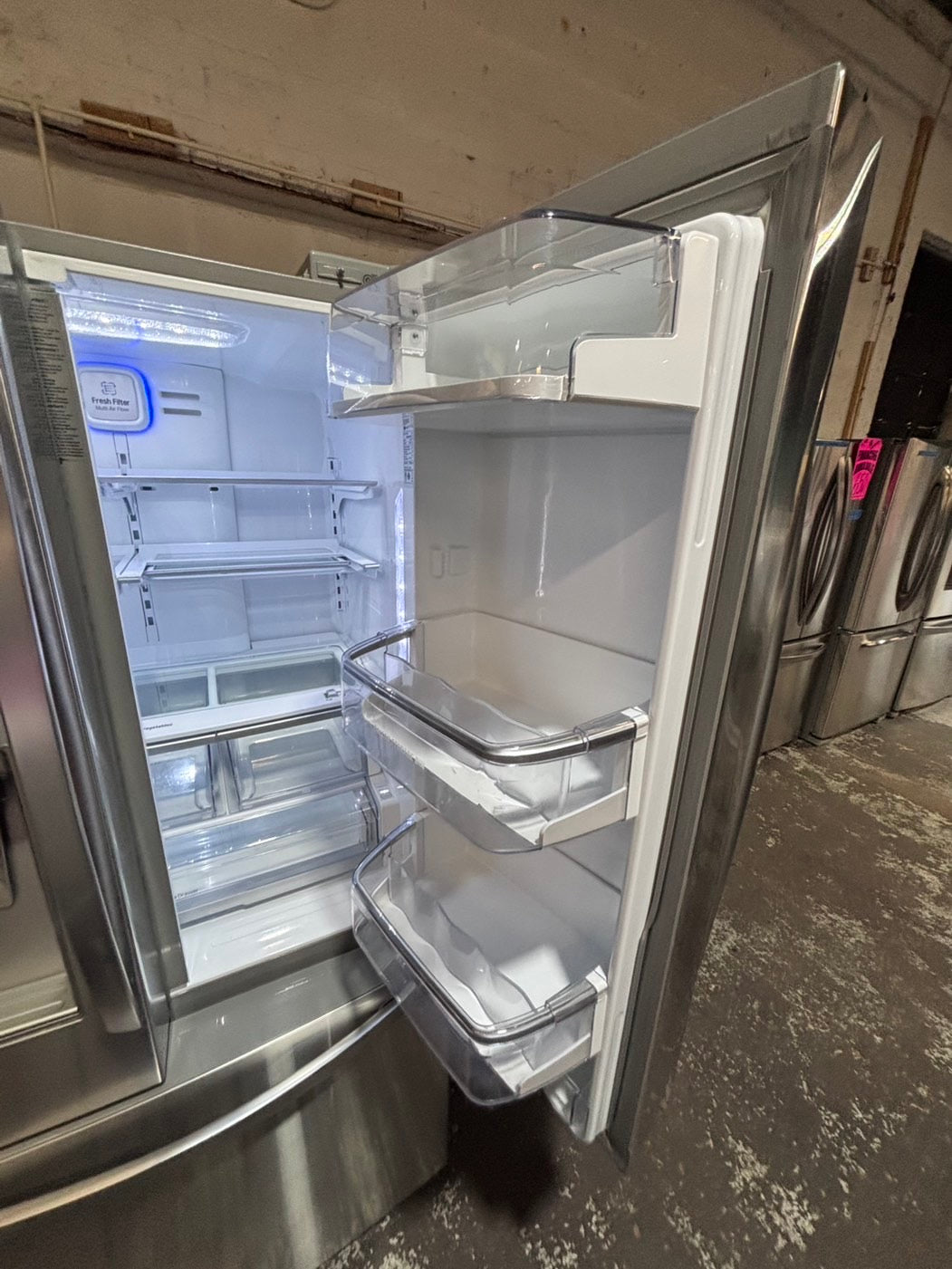>>36” x69h 24”depth LG  French door Refrigerator counter depth stainless steel w/ ice water dispenser great condition 36" used-refurbished #KVVS24B