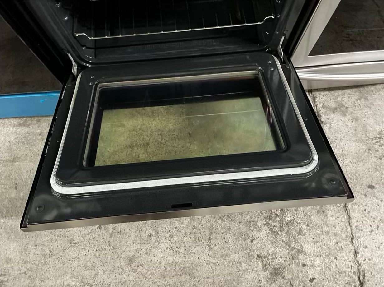 * Frigidaire Gallery Gas range 5 burner bake broil self clean in stainless steel used-Refurbished 30” #GR36A4B