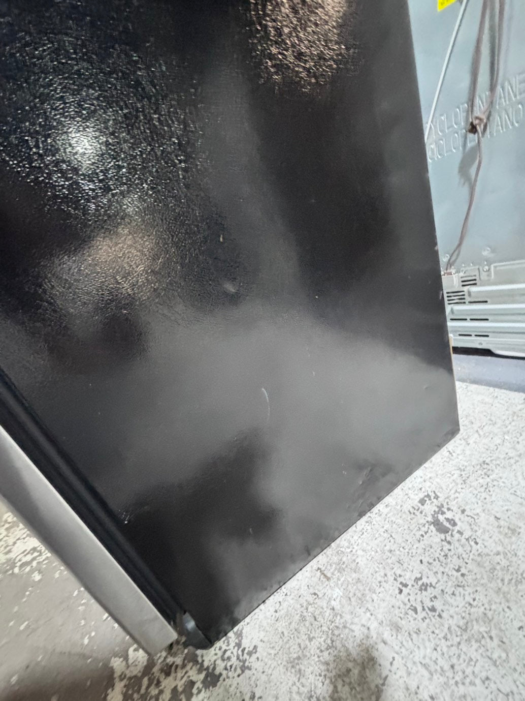 >*kenmore 30”18cu.ft -top freezer refrigerator with ice 🧊 maker inside ,stainless steel color   -used refurbished 30”  #TBF88CB