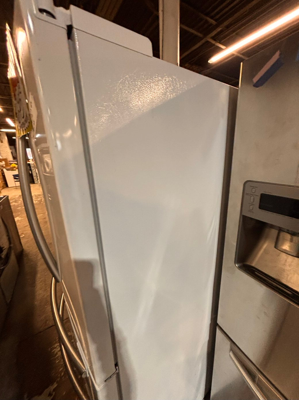}}Samsung used-Refurbished 36”w x69h x 30” 4 doors  refrigerator white  w/ice & water dispenser  (👀The numbers on the screen are only partially visible).  #SSWF73B