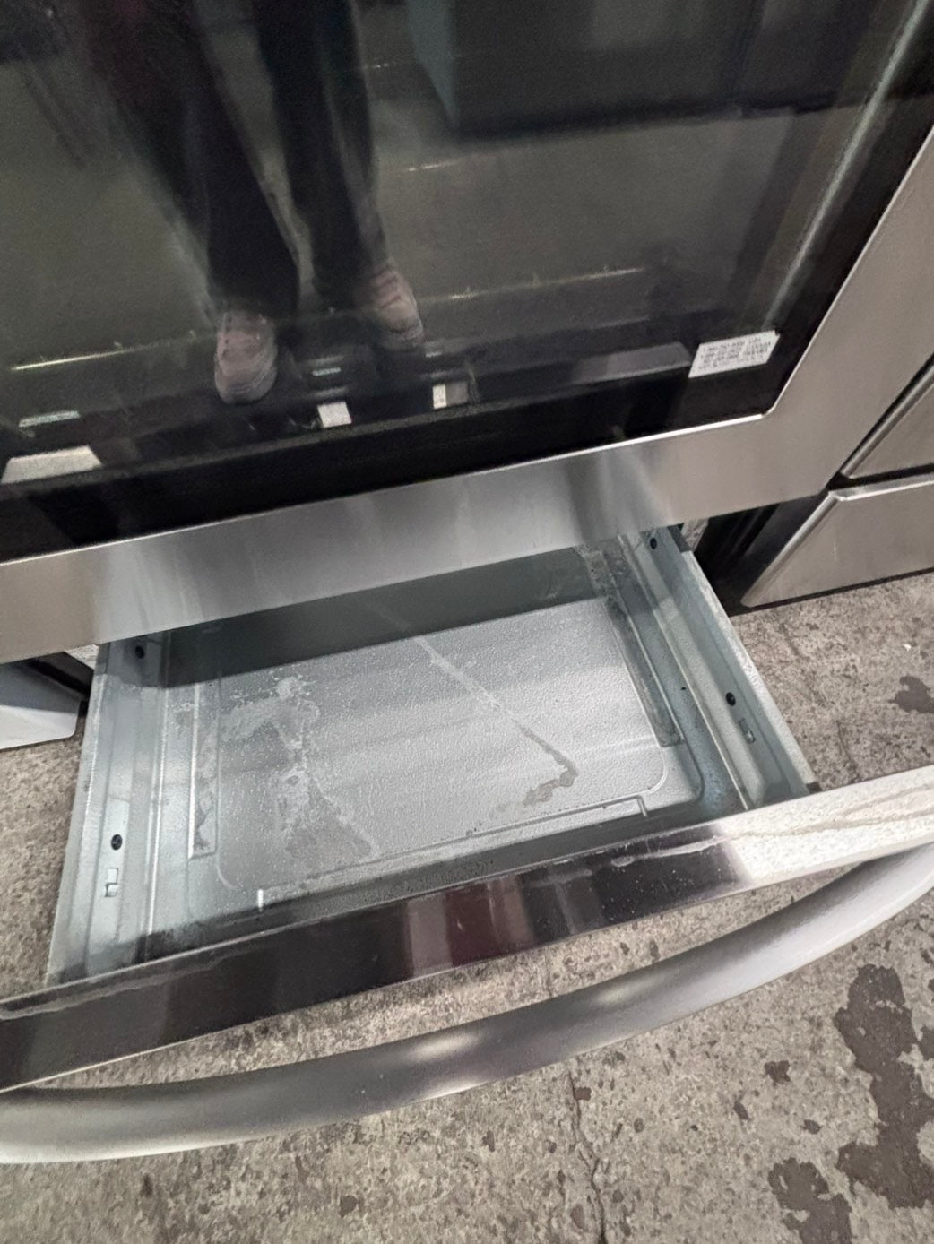 >LG Gas range 5 burner convection oven bake ,broil Hi/Lo self clean in stainless steel used-Refurbished 30” #SGZQ99B