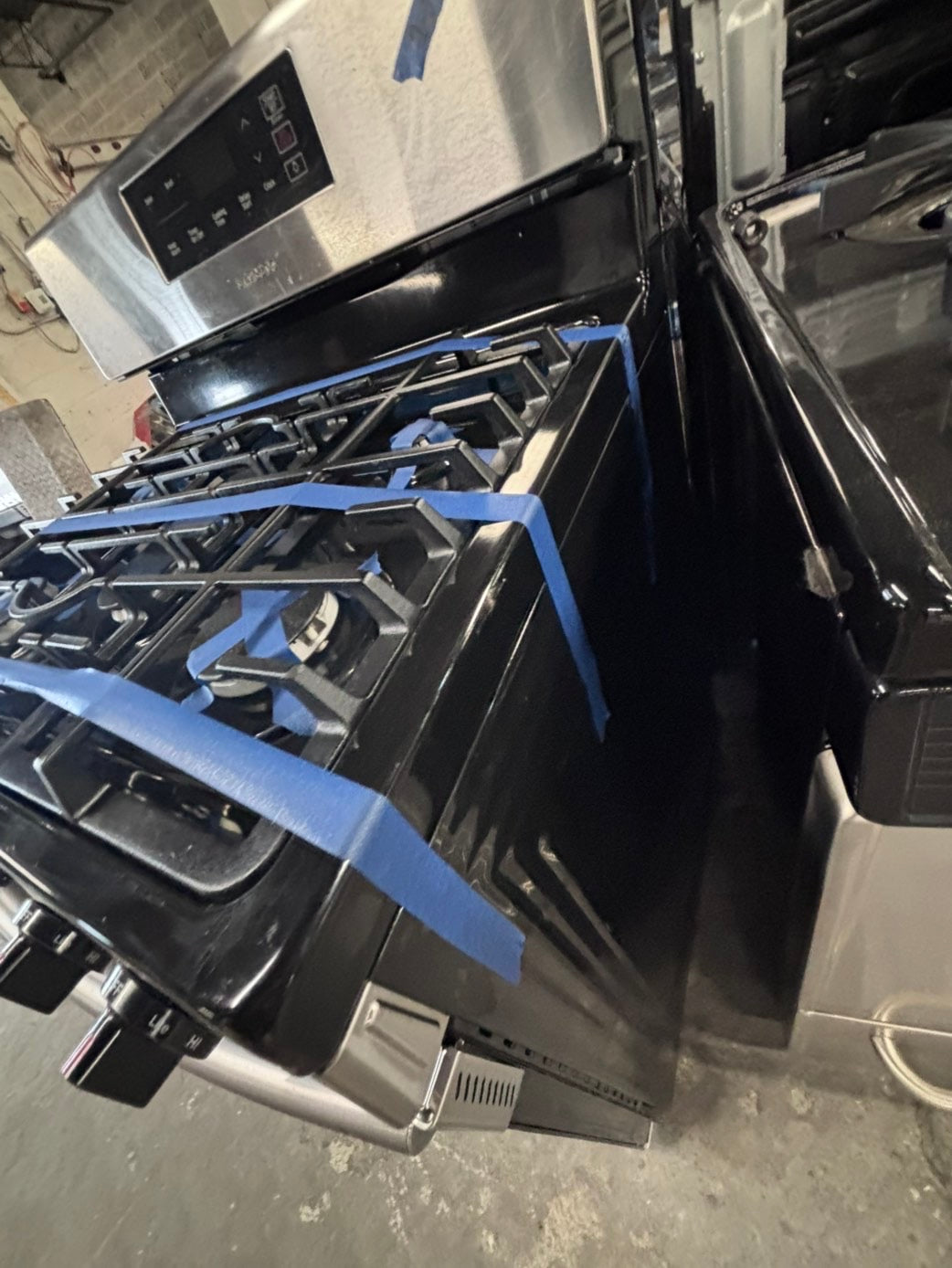 >>samsung Gas range 5 burner convection oven bake ,broil Hi/Lo self clean in stainless steel used-Refurbished 30” #SGQ51SB