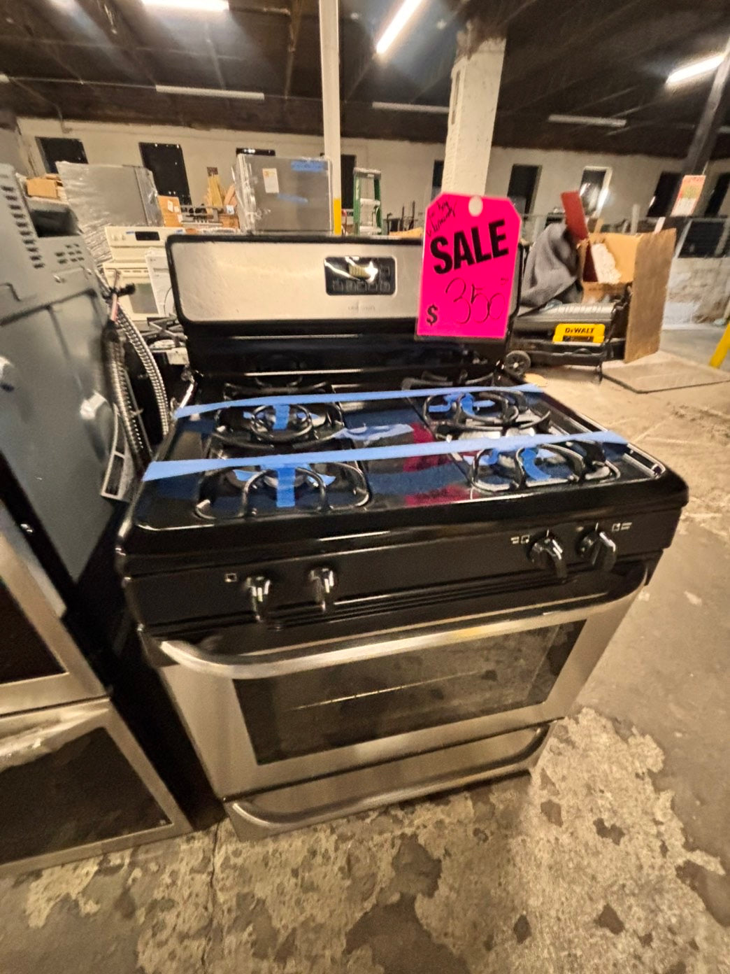 >frigidaire stainless steel Gas range 4 burner bake broil Hi/Lo self clean in stain used-Refurbished 30” #FGEZ23B