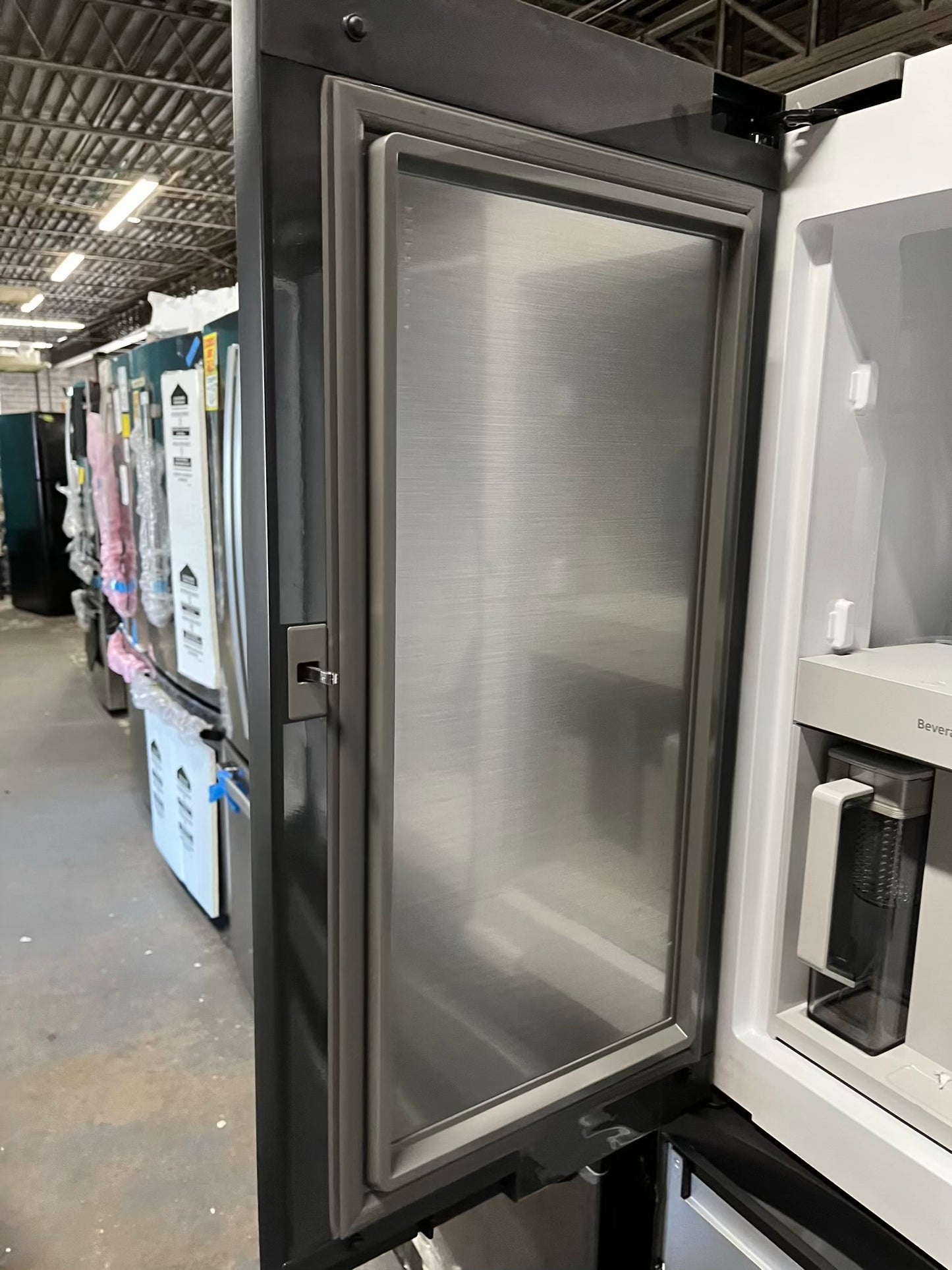 Open Box 📦 | Scratch & dent - Samsung 36 Inch panel ready Smart 4-Door French Door Refrigerator 29 cu. ft. Beverage Center, FlexZone™ Drawer, Dual Auto Ice Maker, Twin Cooling Plus, Wi-FI Enabled, ENERGY STAR® #RF841YB