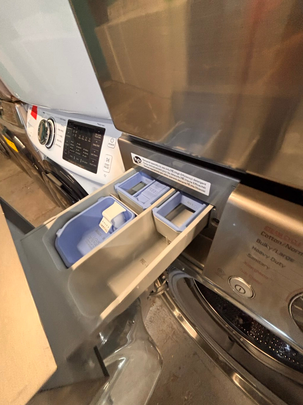 }}LG GAS  washer large capacity& dryer steam set front load stackable or side by side gray-silver 27” working 💯 with warranty !   used-Refurbished #LGSQ77SET