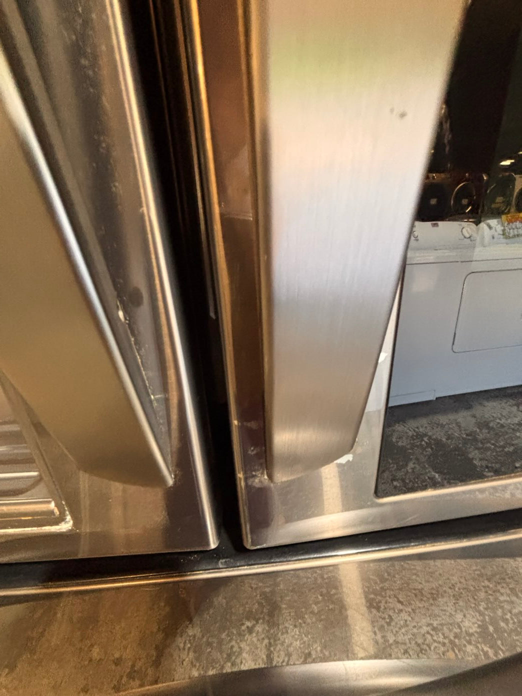}}LG four door Refrigerator french doors full size 36”x 69” x 32”depth   black stainless steel w/ ice water dispenser great condition 36" used-refurbished #LGFBS324B