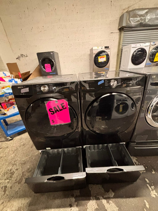 >used- refurbished Samsung front load washer & dryer set  electric 220v large  capacity with pedestals in dark gray color 27” #EAAV7B