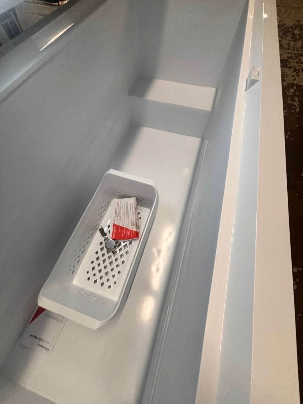 >new open box 📦-frigidaire 20 cu. ft. Chest  Freezer ENERGY STAR #FCH20CB