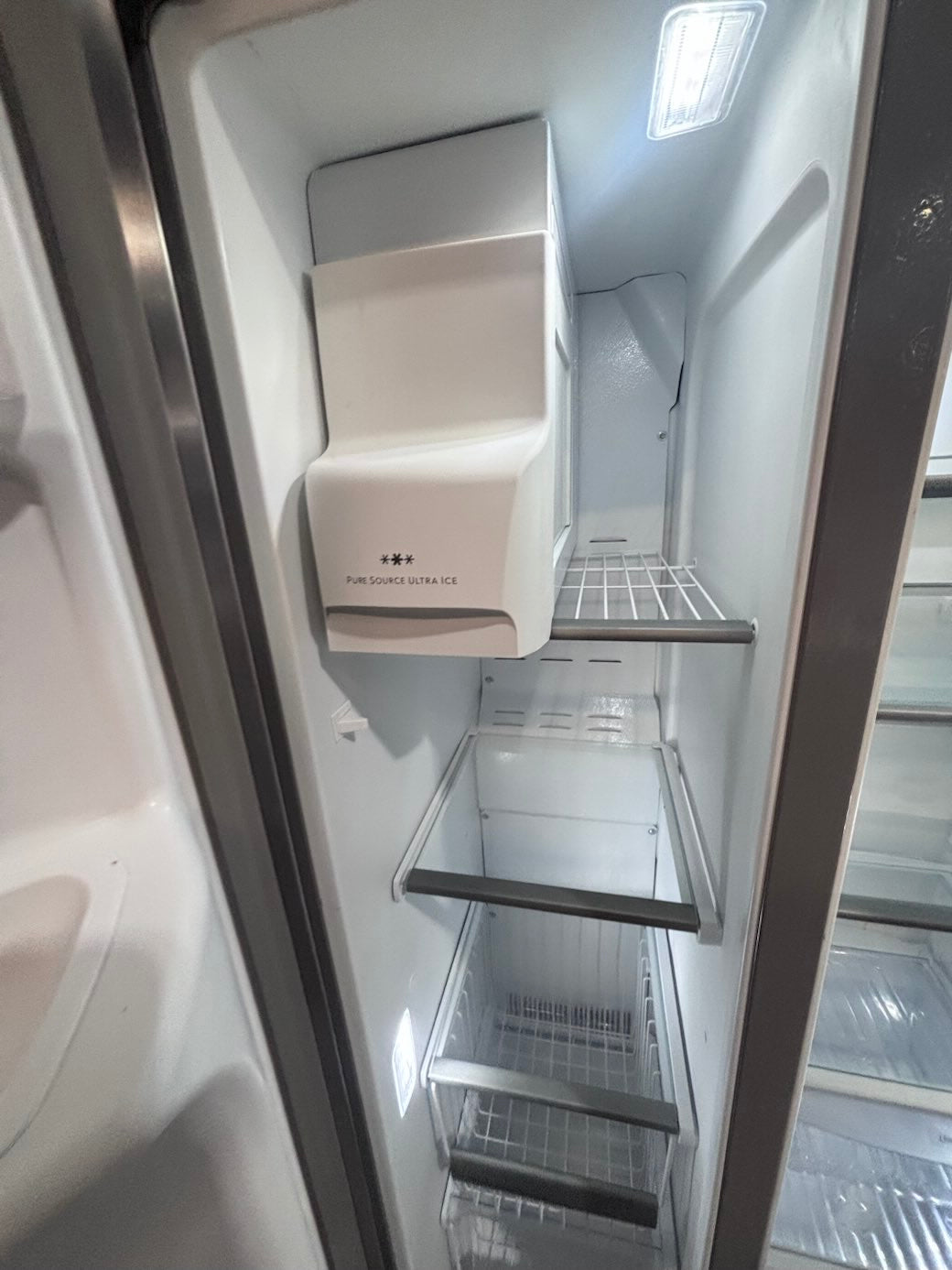 } sale🎈36”x 68.1/2 “Frigidaire side by side fridge counter depth fridge with ice 🧊 & water 💦 dispenser working 💯  #FAS41VB