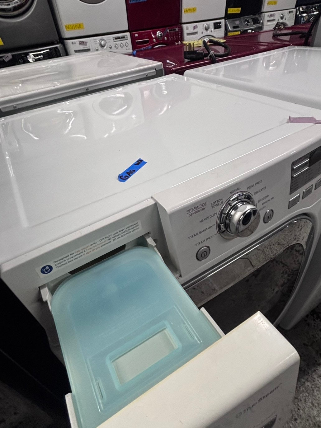 >special 🌟 LG  front load stackable GAS steam dryer in white , stainless steel drum 27" #GDLGZ0B