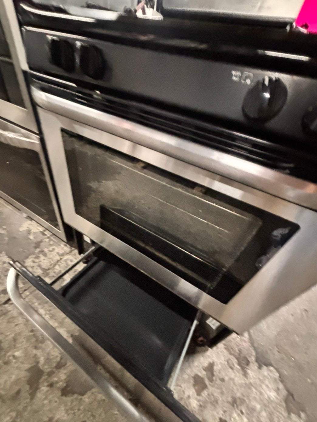 >frigidaire stainless steel Gas range 4 burner bake broil Hi/Lo self clean in stain used-Refurbished 30” #FGEZ23B