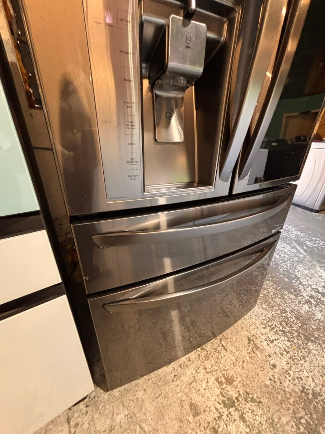 }}LG four door Refrigerator french doors full size 36”x 69” x 32”depth   black stainless steel w/ ice water dispenser great condition 36" used-refurbished #LGFBS324B