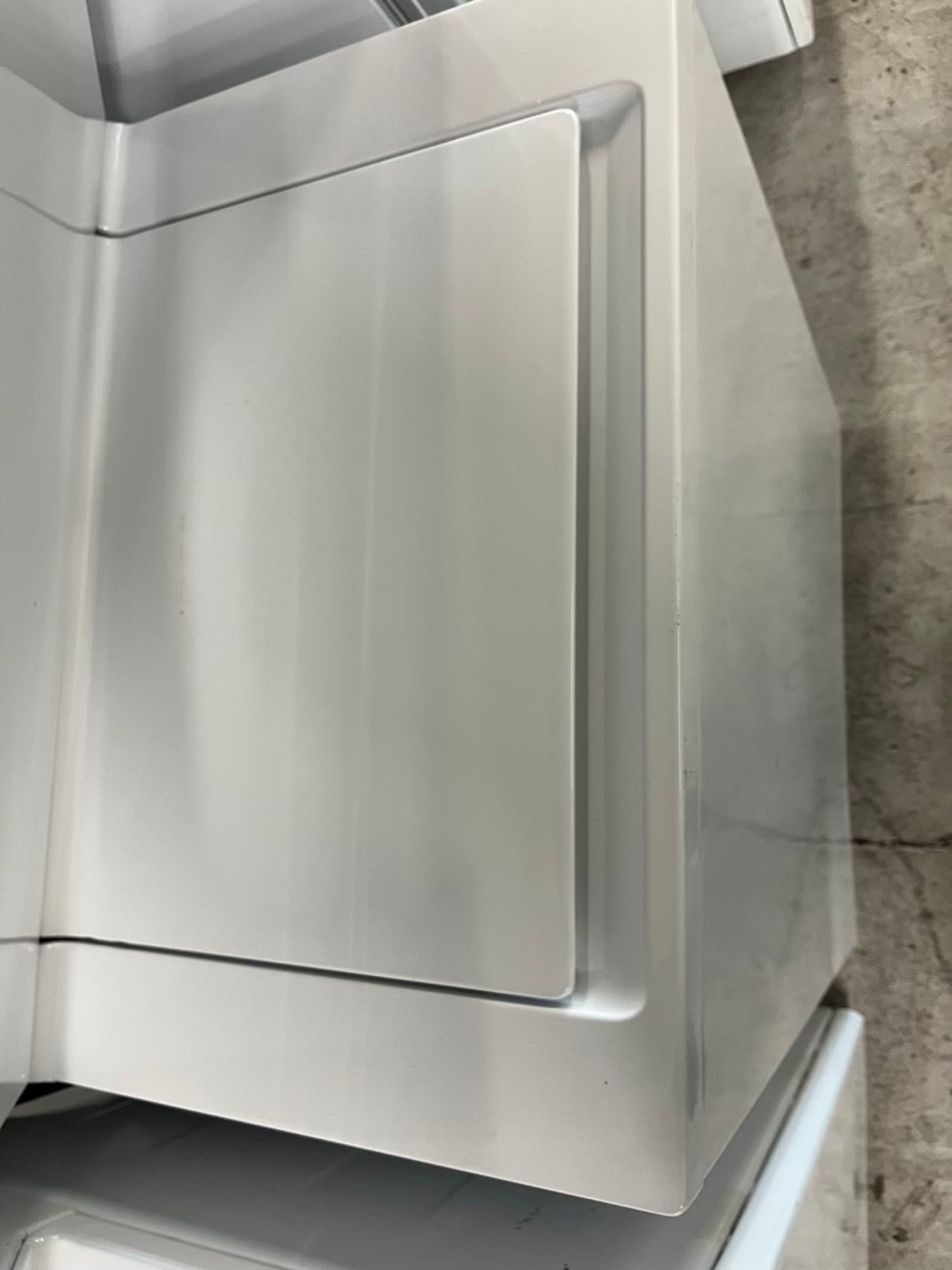 - Kenmore stacked laundry center Electric 220v washer & dryer set in white 27" #LC753AB