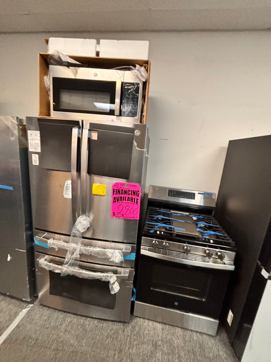 >Special 🎈3pc. Combo new open box  -french door 4-doors refrigerator GE 36” w/ice maker & water dispenser inside ,costumer return gas range five burners Airfry  & new open box over the range microwave GE #RFGAX3PC