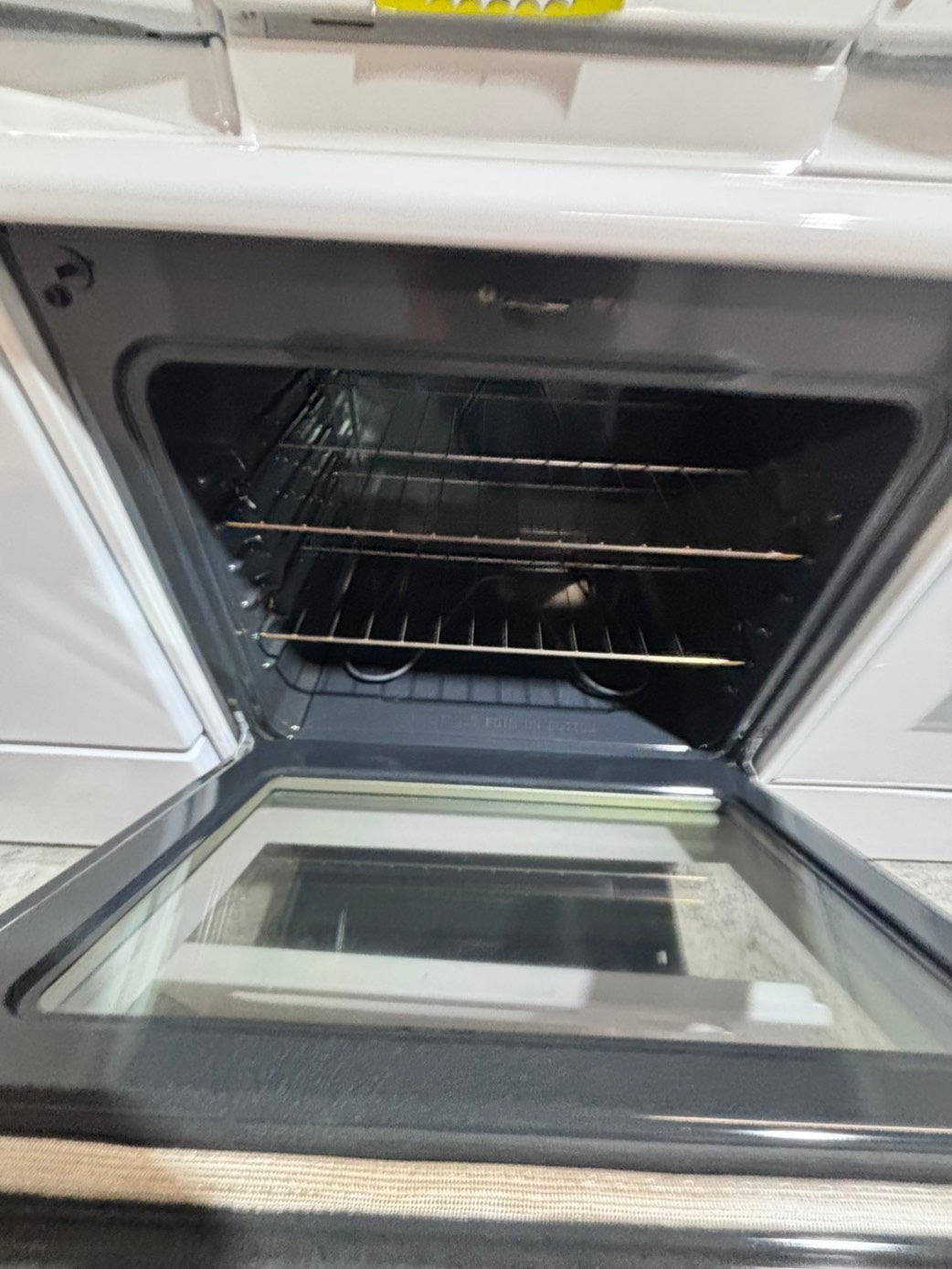 >*special 🔥Frigidaire electric 220v glass top range bake Broil roast self clean white  30" used-Refurbished #FEW911B