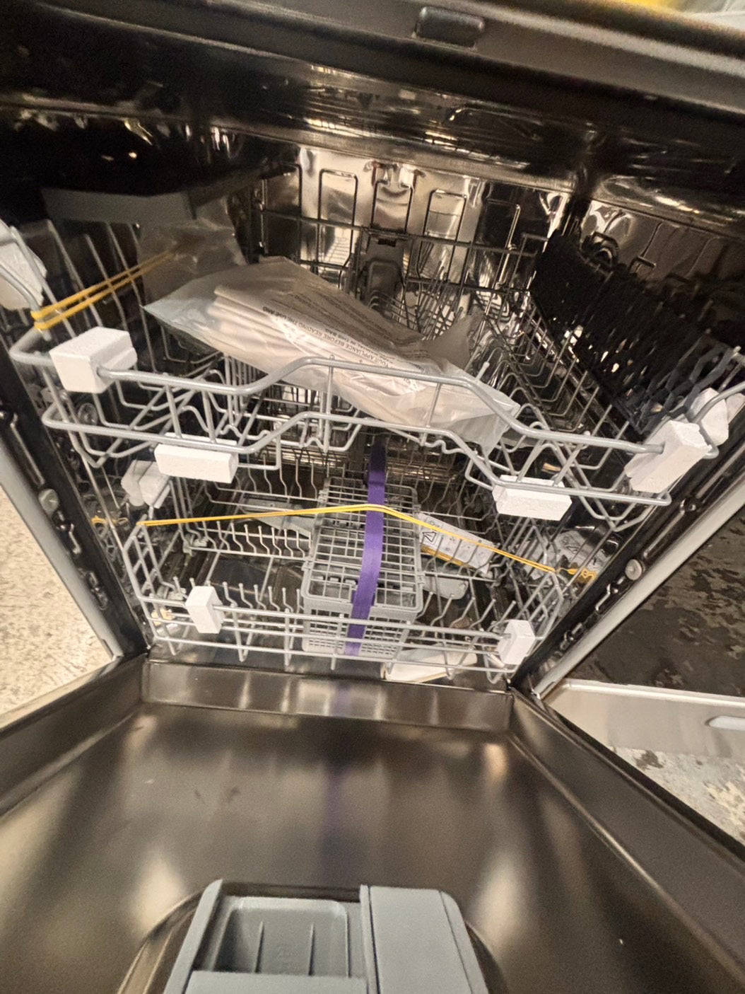 >Special 🎈4pc. Mix & match  Combo new open box costumer return -counter depth french door refrigerator whirlpool 36” w/ice maker inside gas range whirlpool five burners ,new open box over the range microwave GE & new open box dishwasher beko #RFWQ63PC