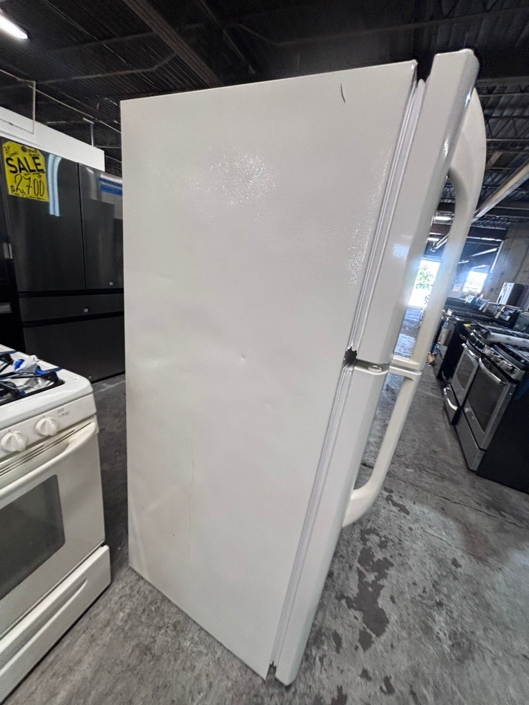 >*kenmore 30”x 66”heigth x 29depth 18cu.ft -top freezer refrigerator off white  color              -used refurbished 30” #TFBKJ6B