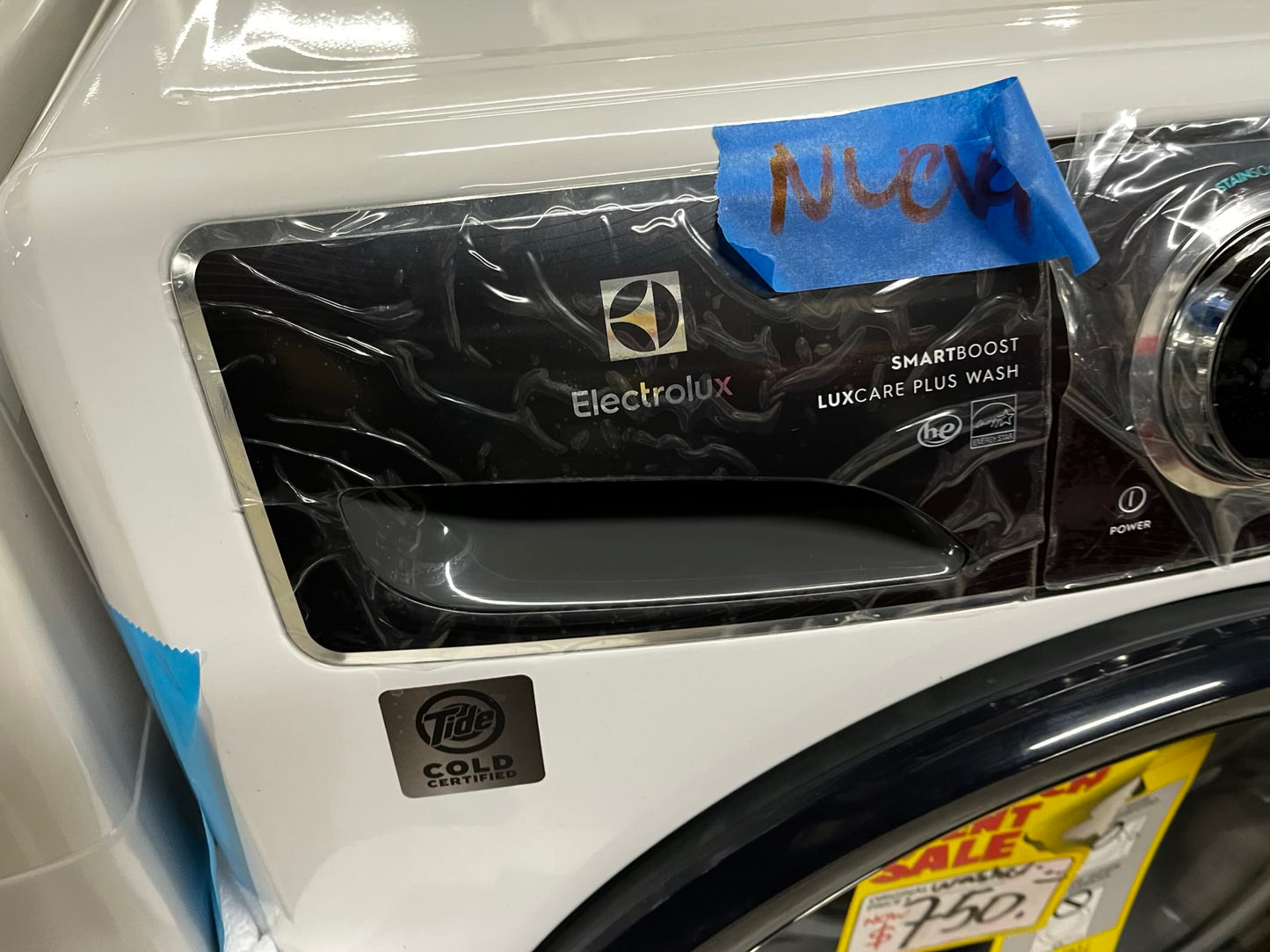 Open Box 📦 scratch & dent - Electrolux 27 in. 4.5 cu. ft. High Efficiency Front Load Washer with LuxCare Wash System 20-minutes Fast Wash, ENERGY STAR in White | stock number #WM471DB