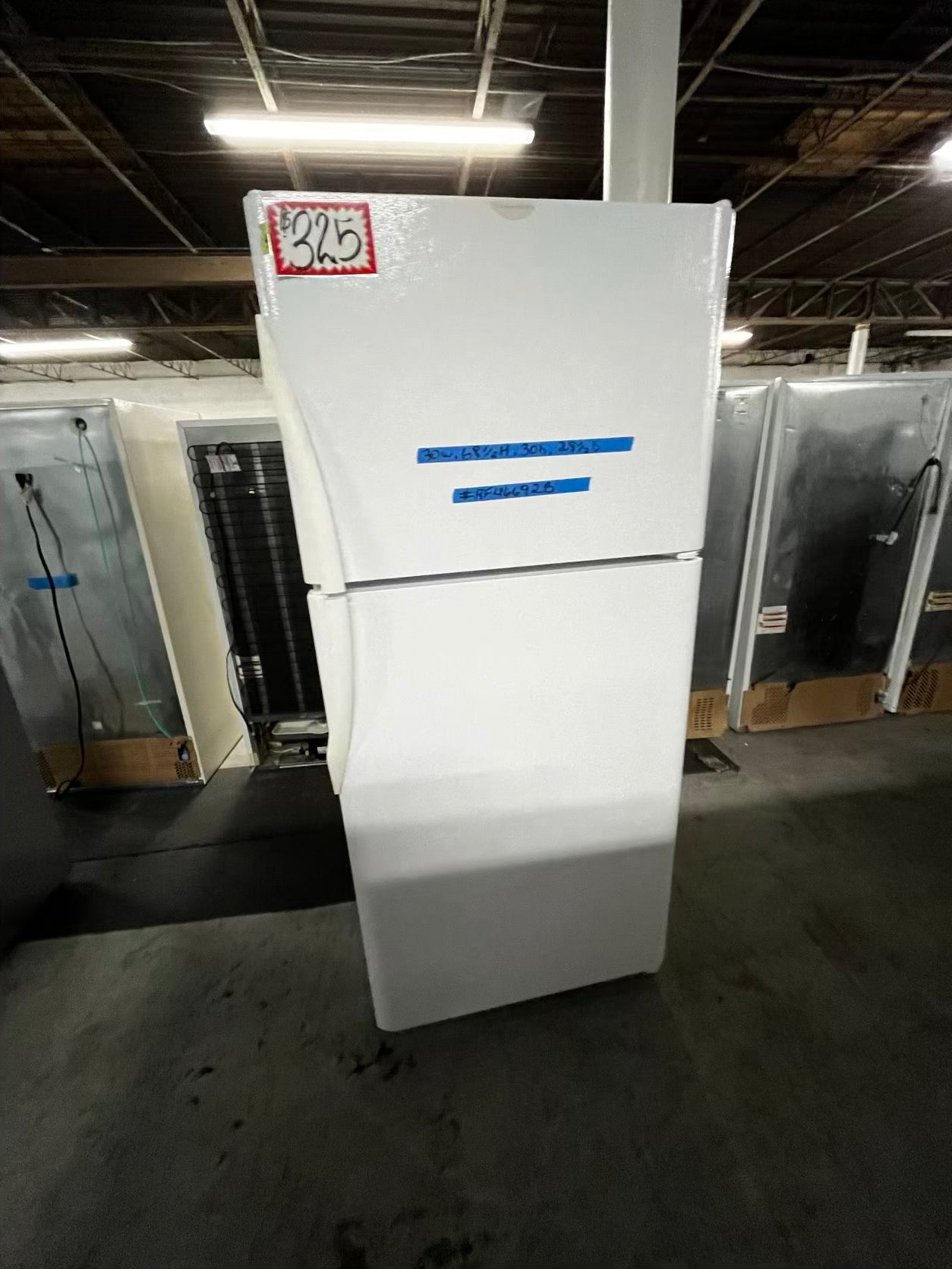 🎄Holiday Sale 🎁” Frigidaire top freezer refrigerator in  white used refurbished 30’ #RF46692B